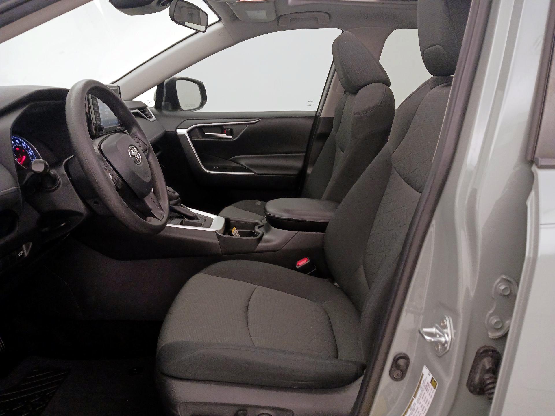 Thumbnail: 2021 Toyota RAV4 - 11