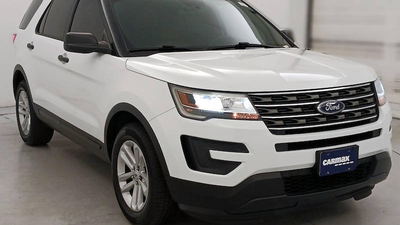 2017 Ford Explorer  Hero Image