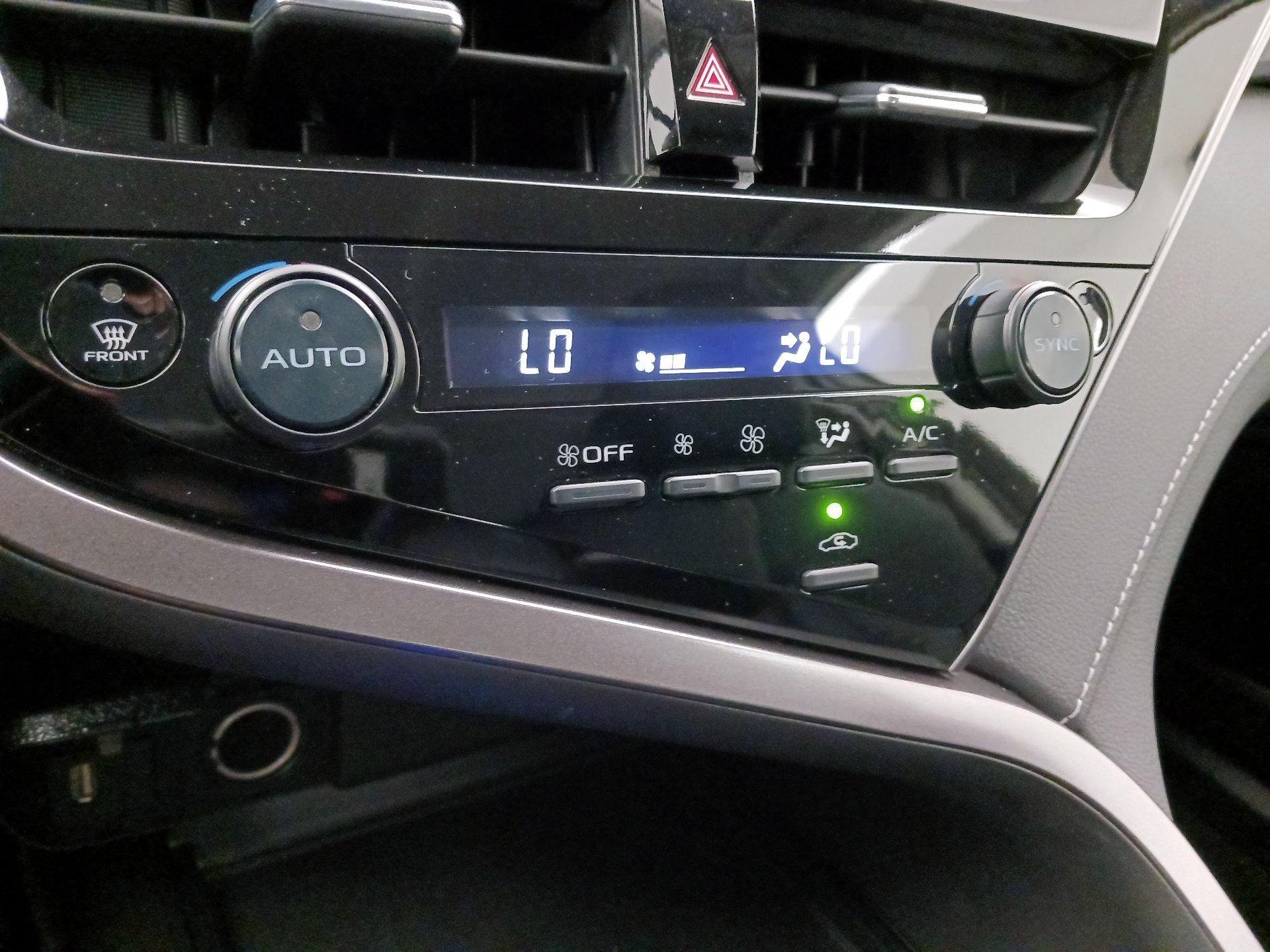Thumbnail: 2024 Toyota Camry - 14