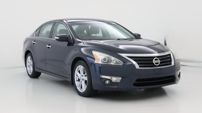 2014 Nissan Altima SV Hero Image