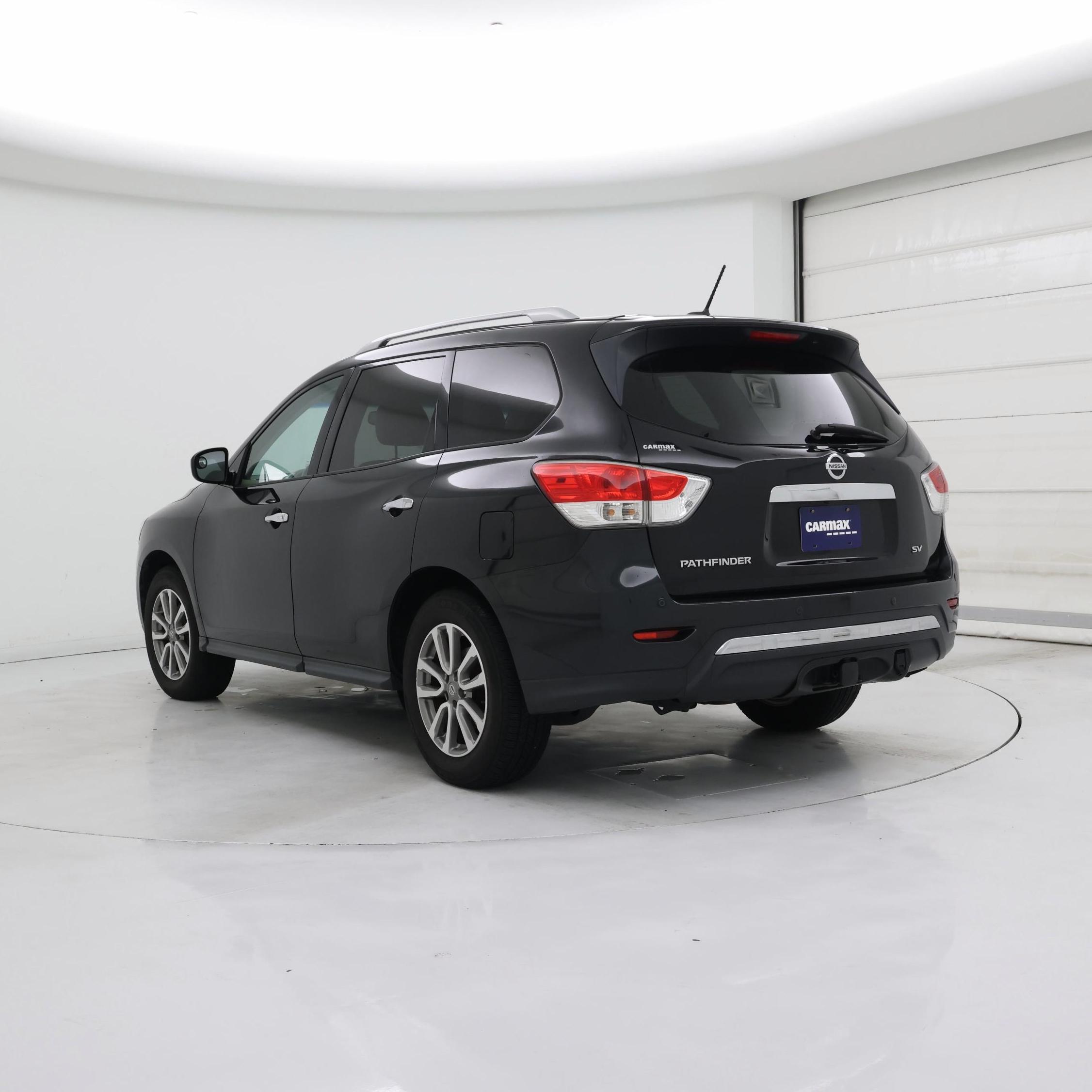 Thumbnail: 2016 Nissan Pathfinder - 2