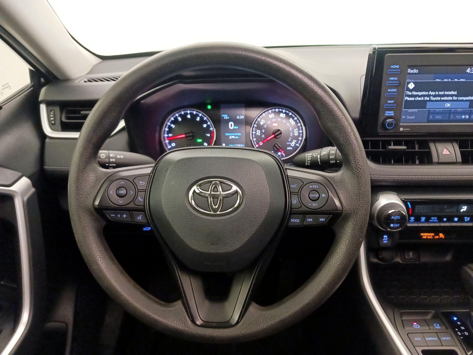 Thumbnail: 2022 Toyota RAV4 - 10