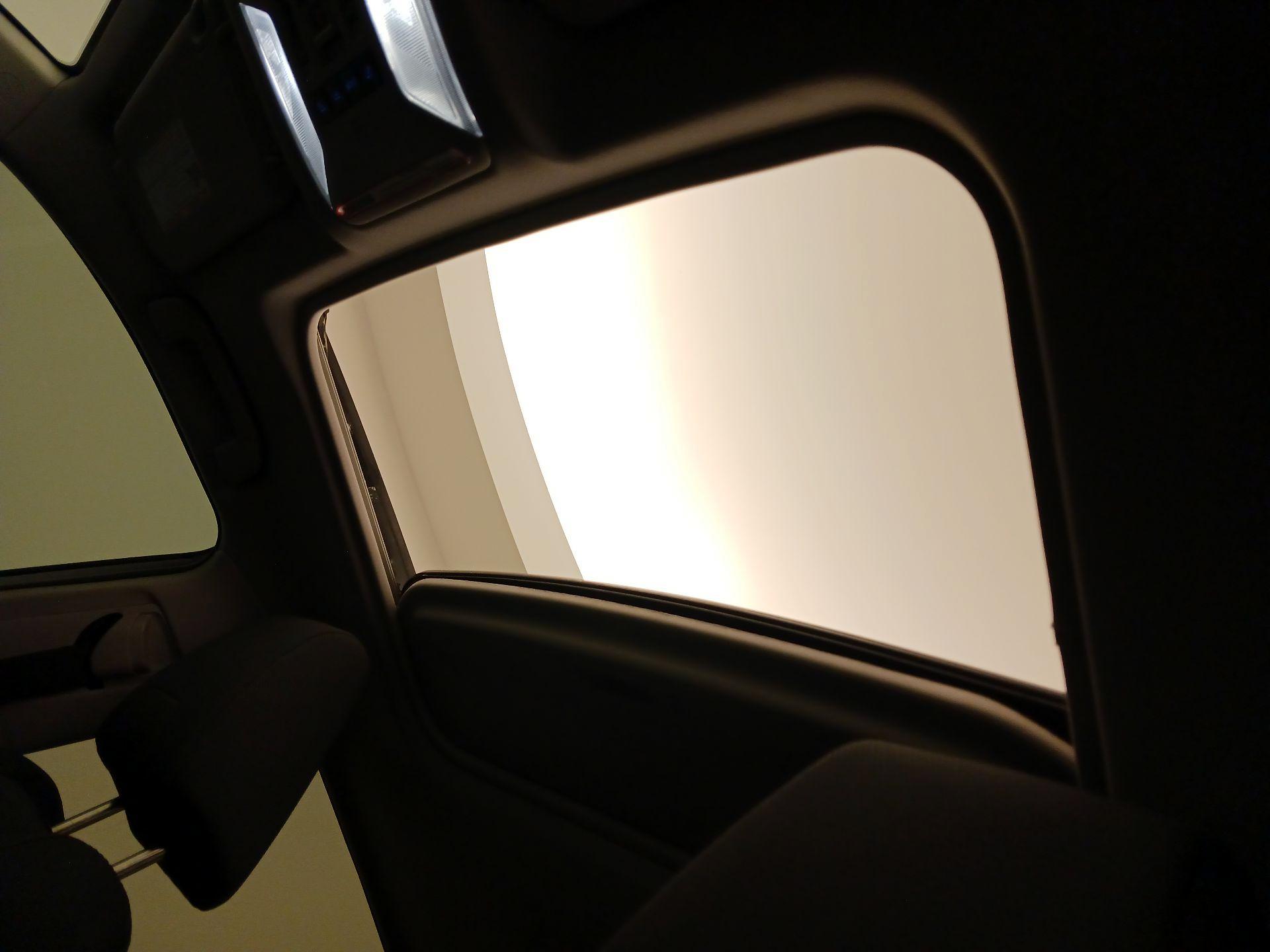 Thumbnail: 2022 Toyota RAV4 - 19
