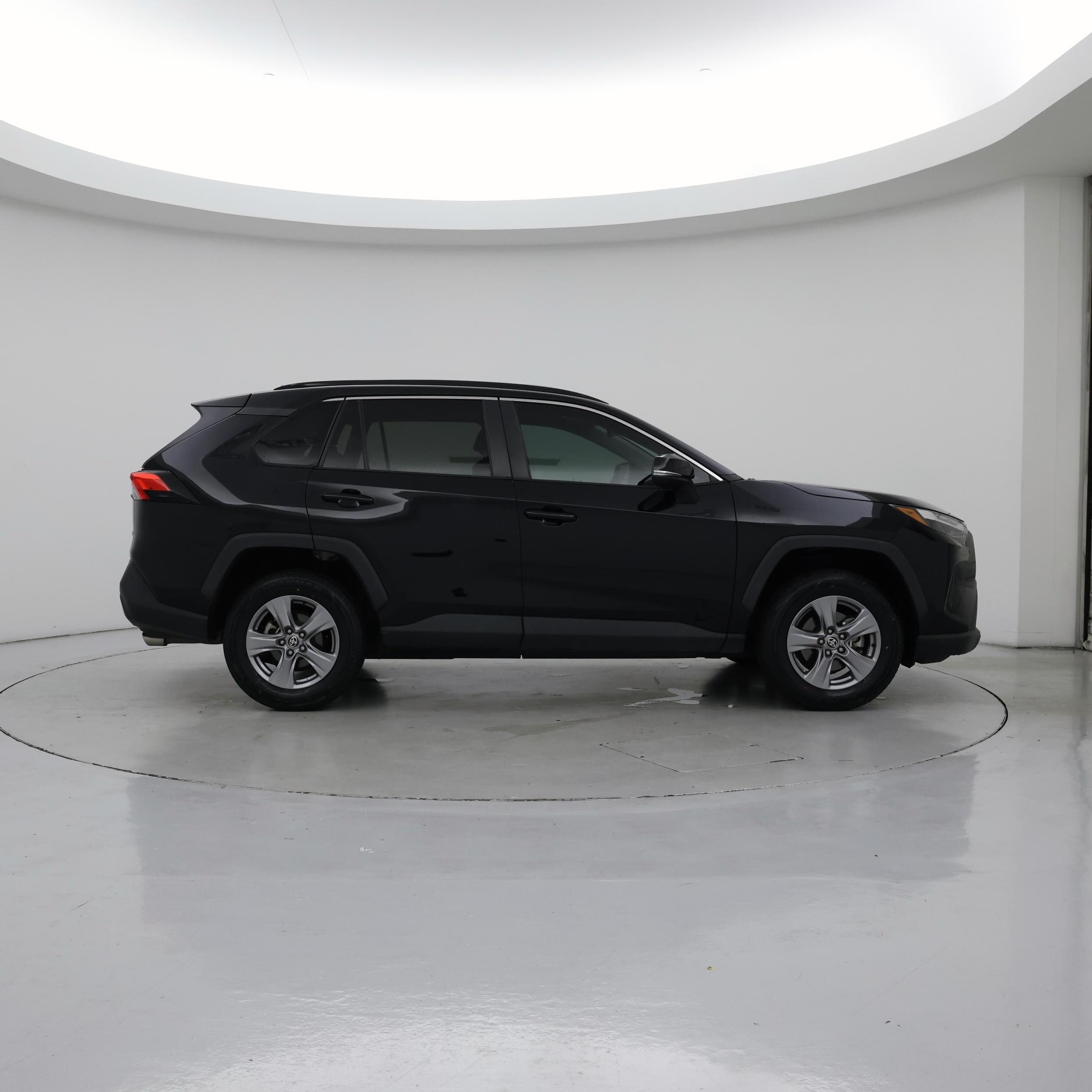 Thumbnail: 2022 Toyota RAV4 - 7