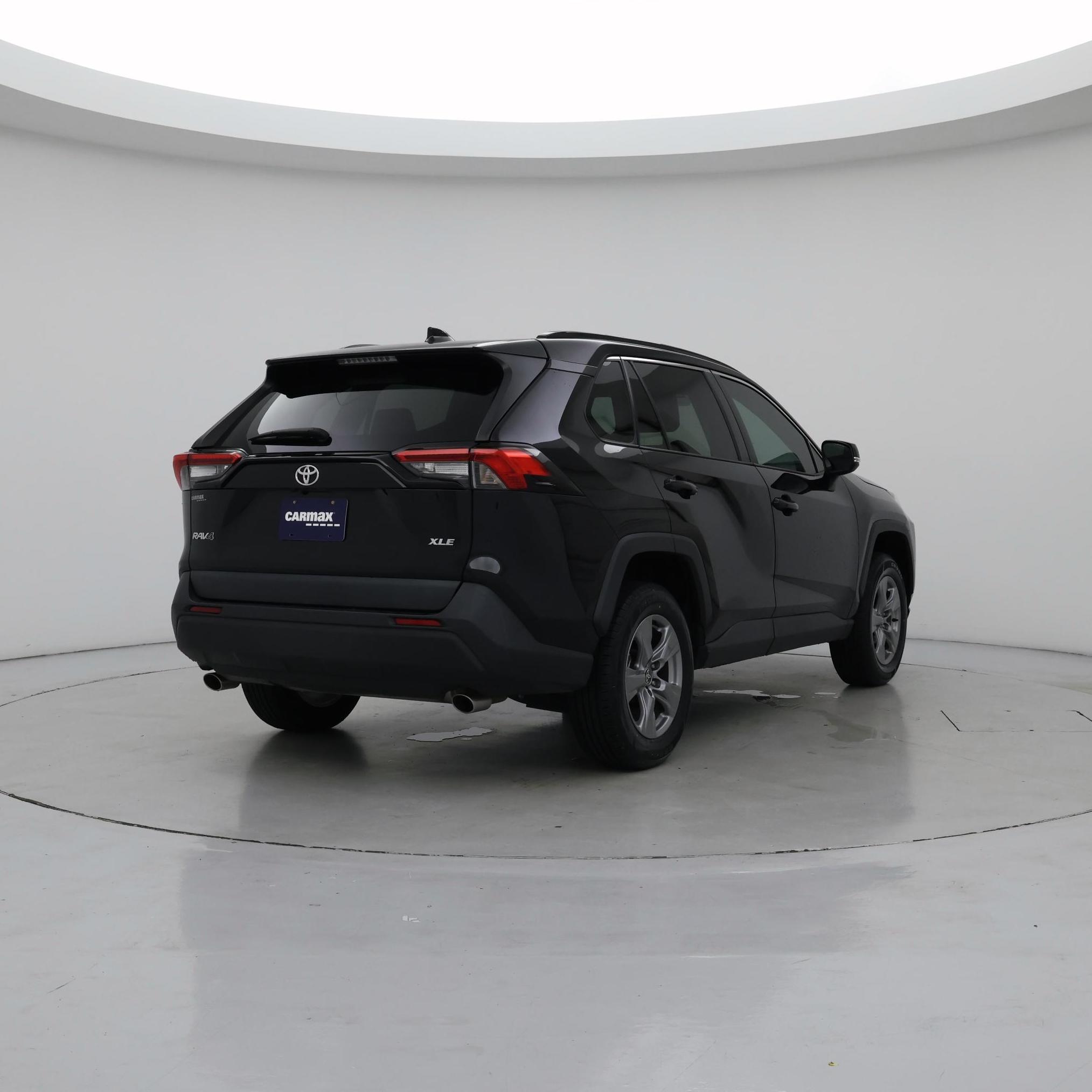 Thumbnail: 2022 Toyota RAV4 - 8