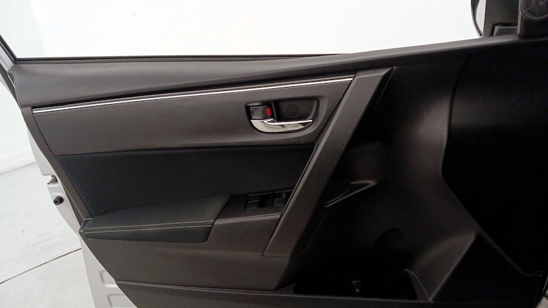 2018 Toyota Corolla LE 10