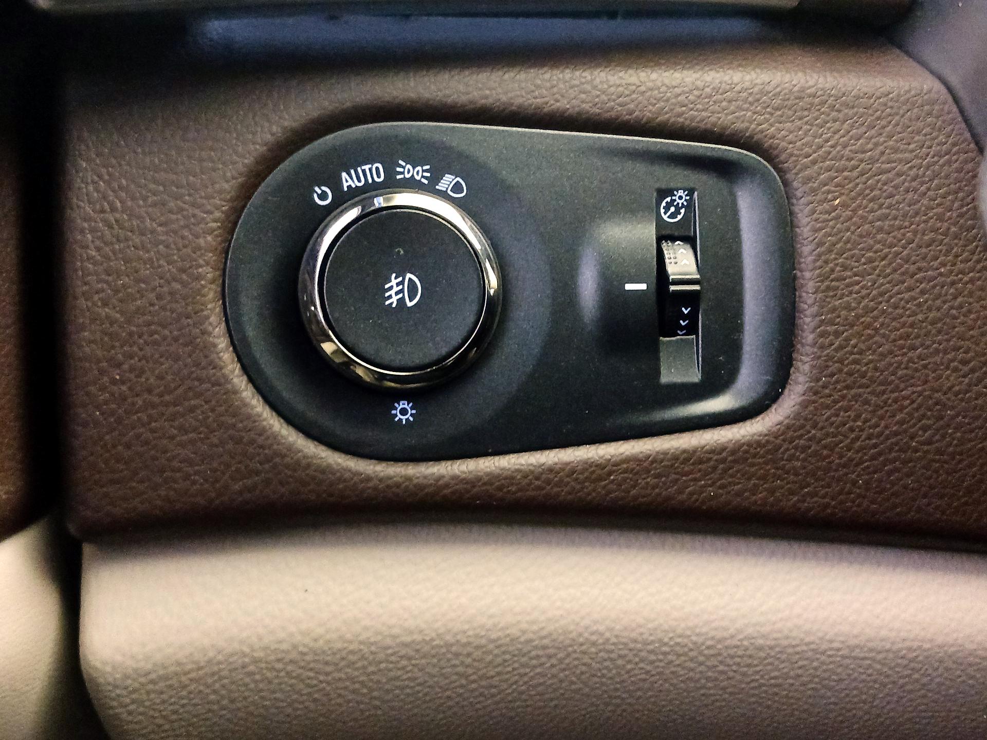 Thumbnail: 2016 Cadillac SRX - 11