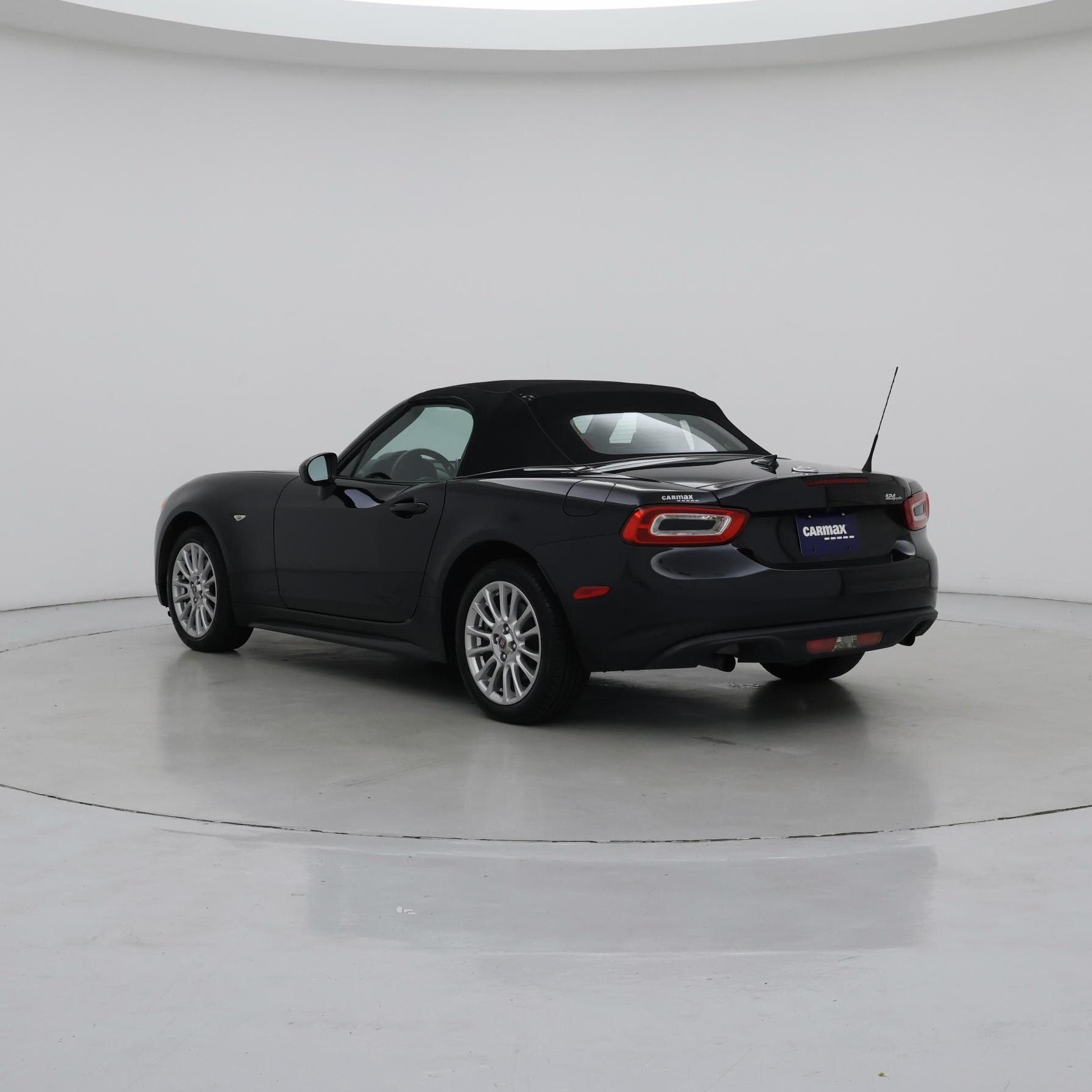 Thumbnail: 2020 Fiat 124 Spider - 2