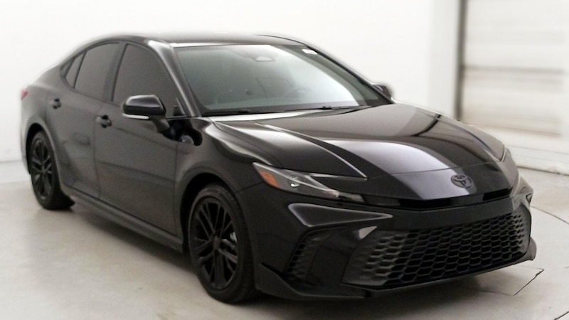 2025 Toyota Camry SE Hero Image