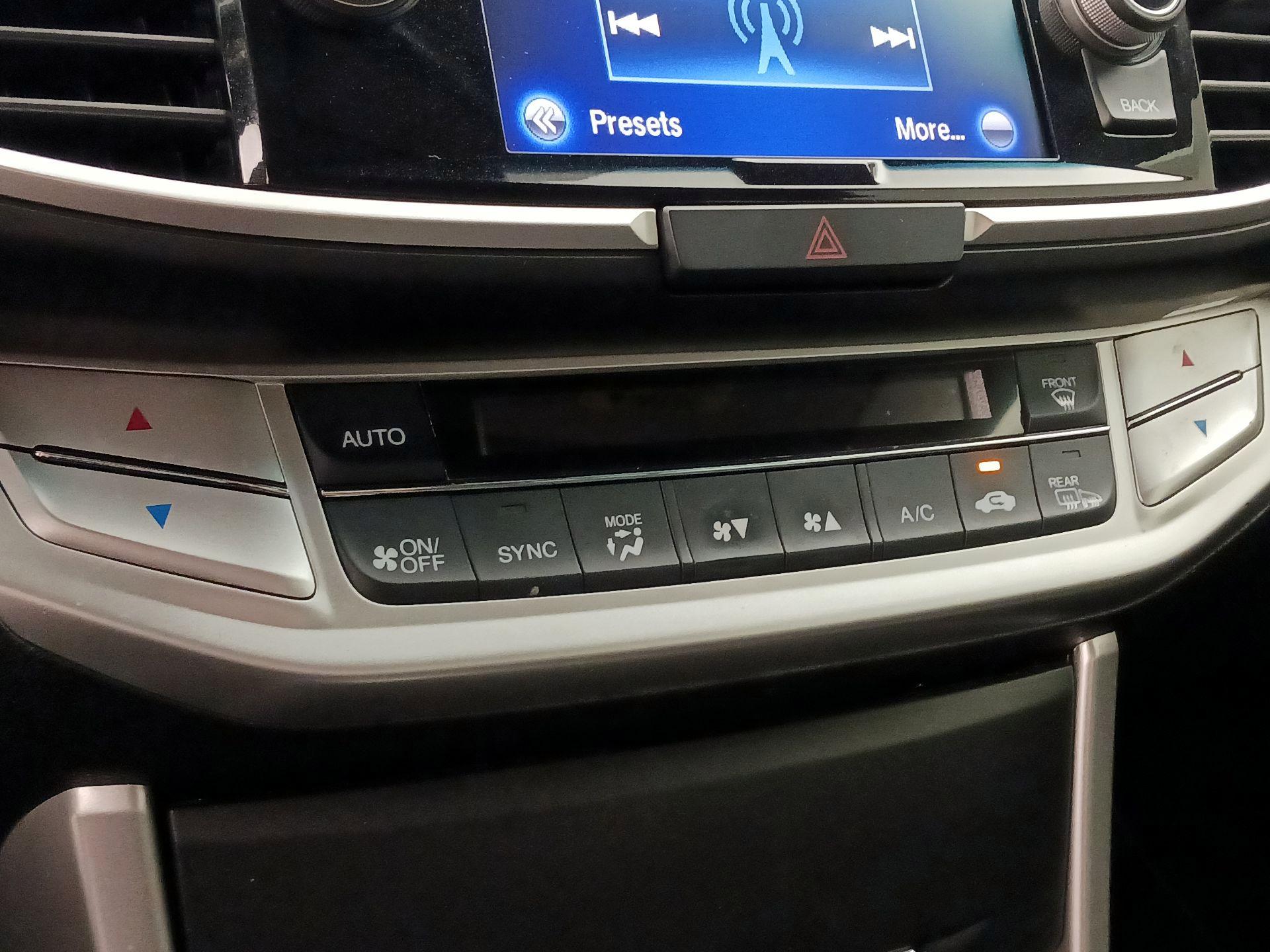 Thumbnail: 2015 Honda Accord - 16