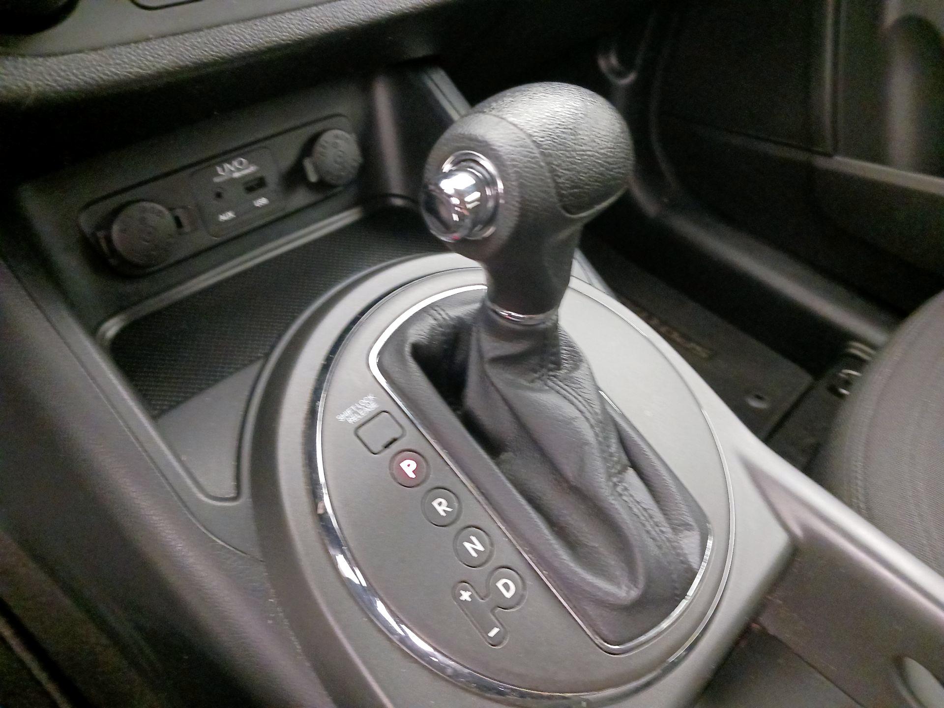 Thumbnail: 2013 Kia Sportage - 17