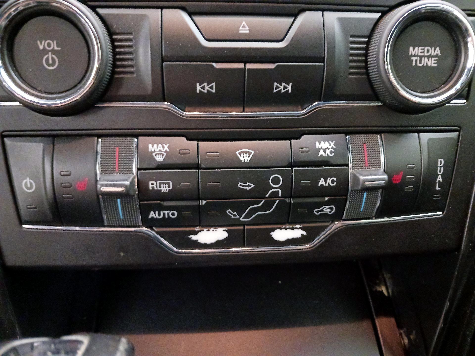Thumbnail: 2016 Ford Explorer - 17