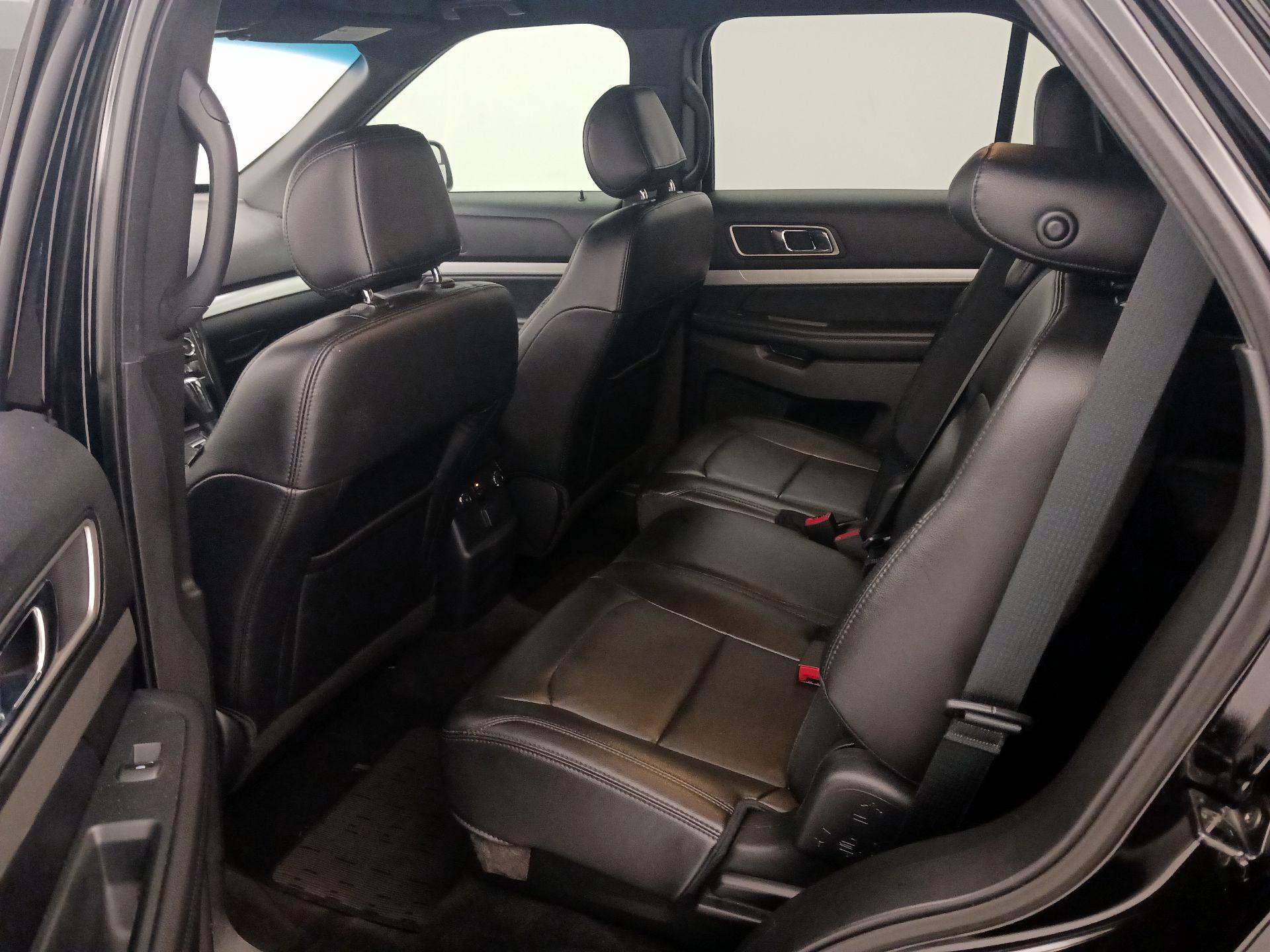 Thumbnail: 2016 Ford Explorer - 20