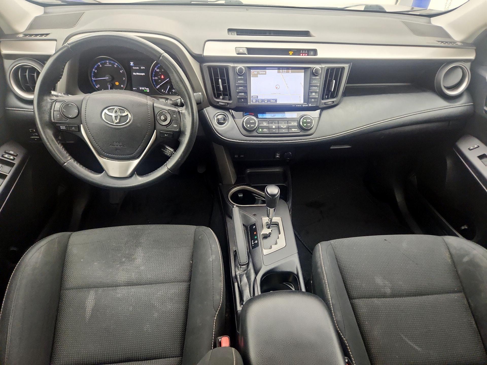 Thumbnail: 2018 Toyota RAV4 - 9