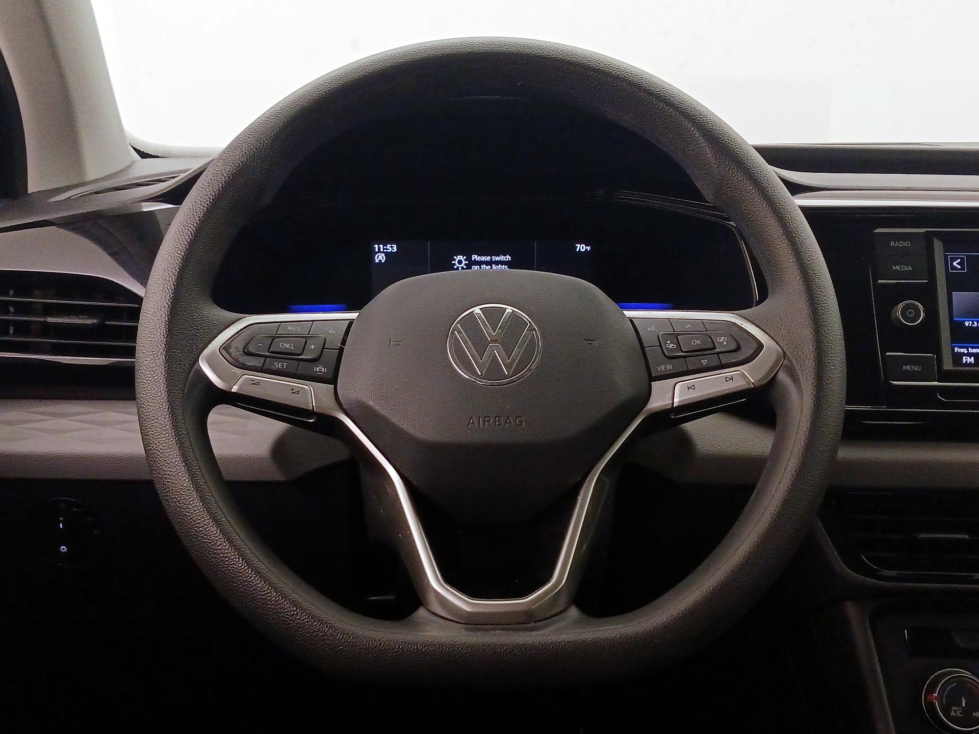 Thumbnail: 2022 Volkswagen Taos - 10