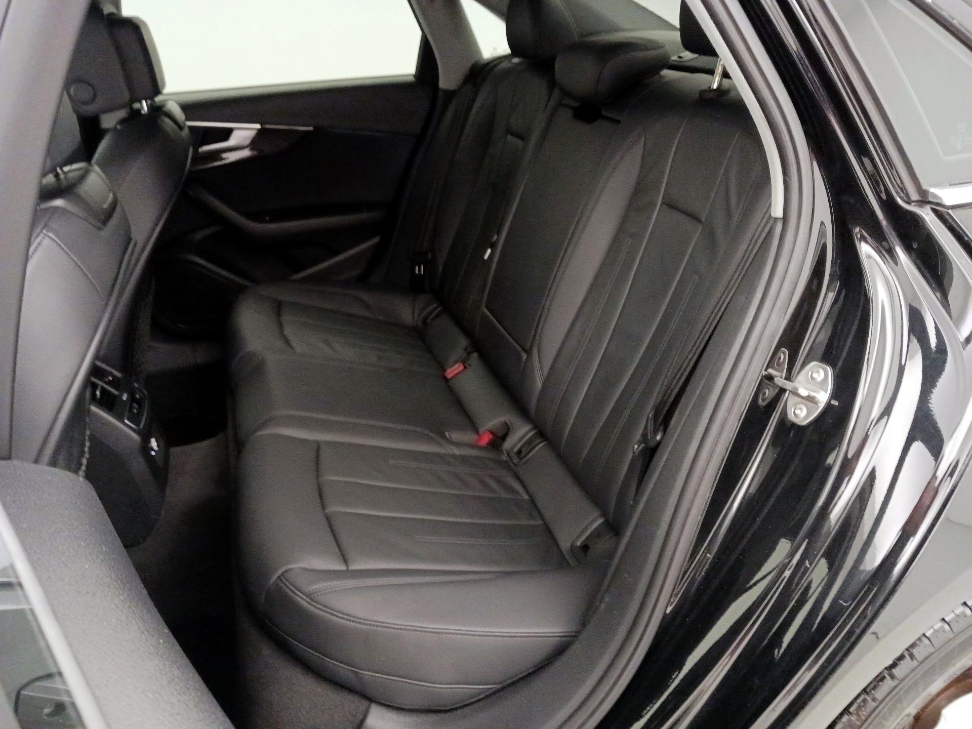 Thumbnail: 2019 Audi A4 - 20