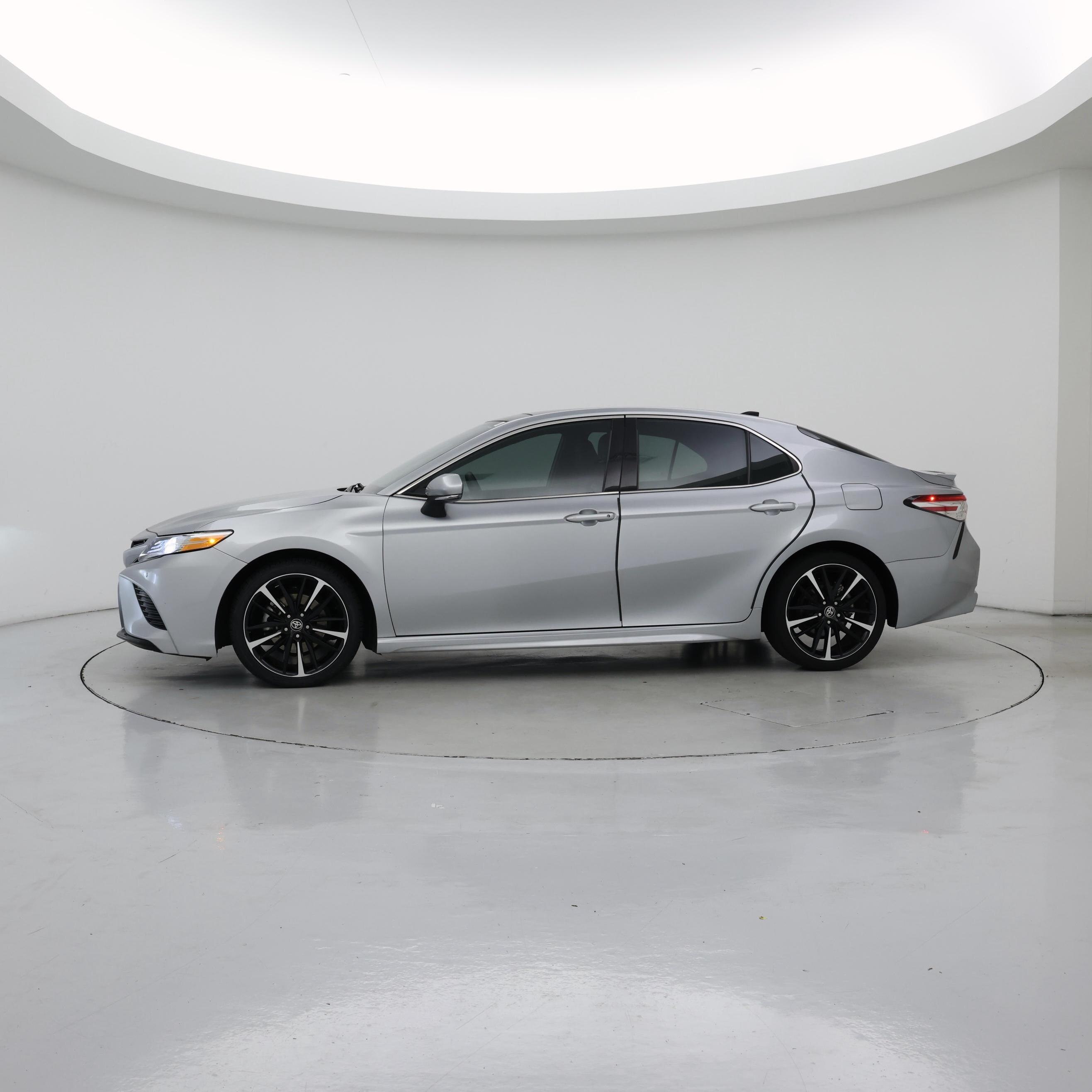 Thumbnail: 2020 Toyota Camry - 3