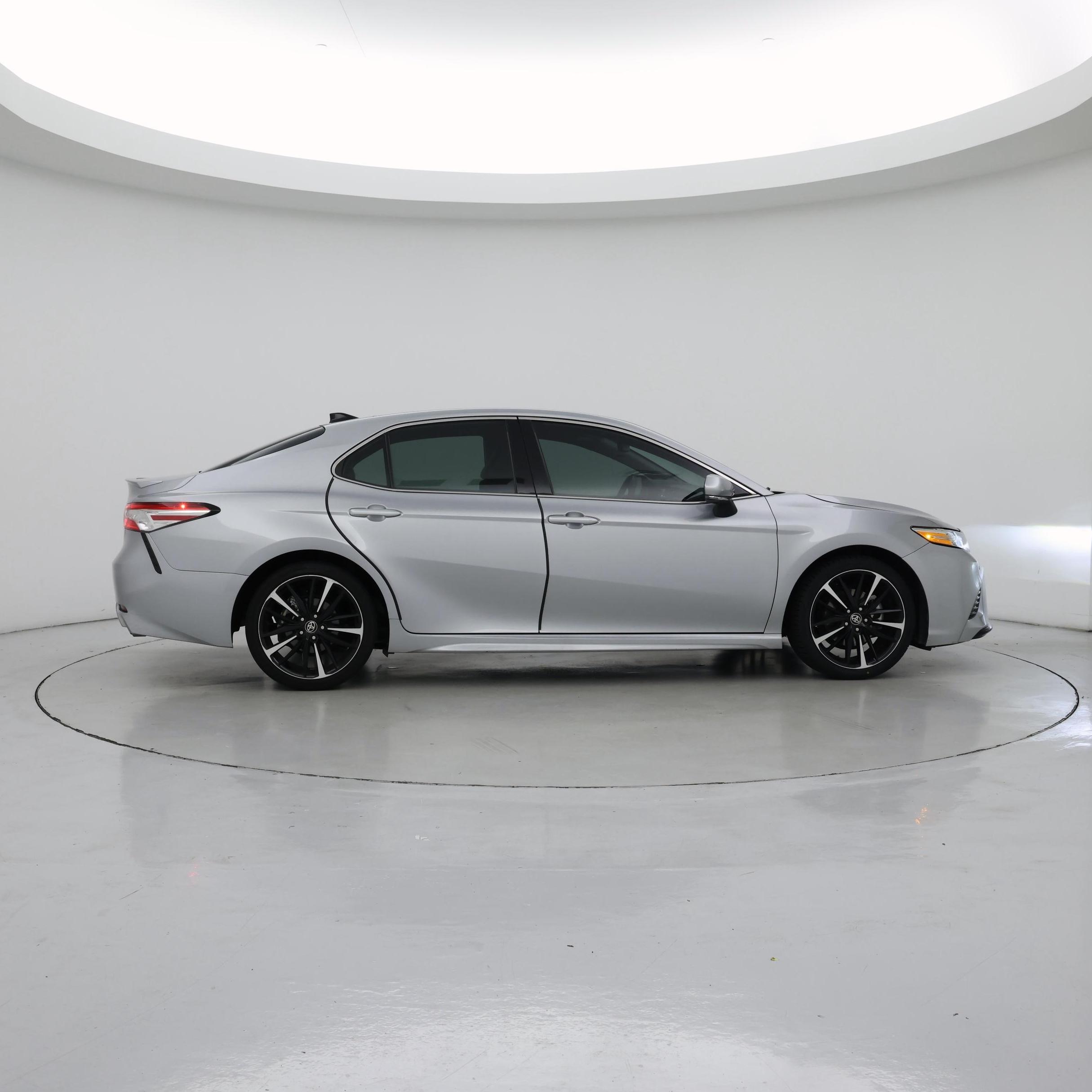 Thumbnail: 2020 Toyota Camry - 7