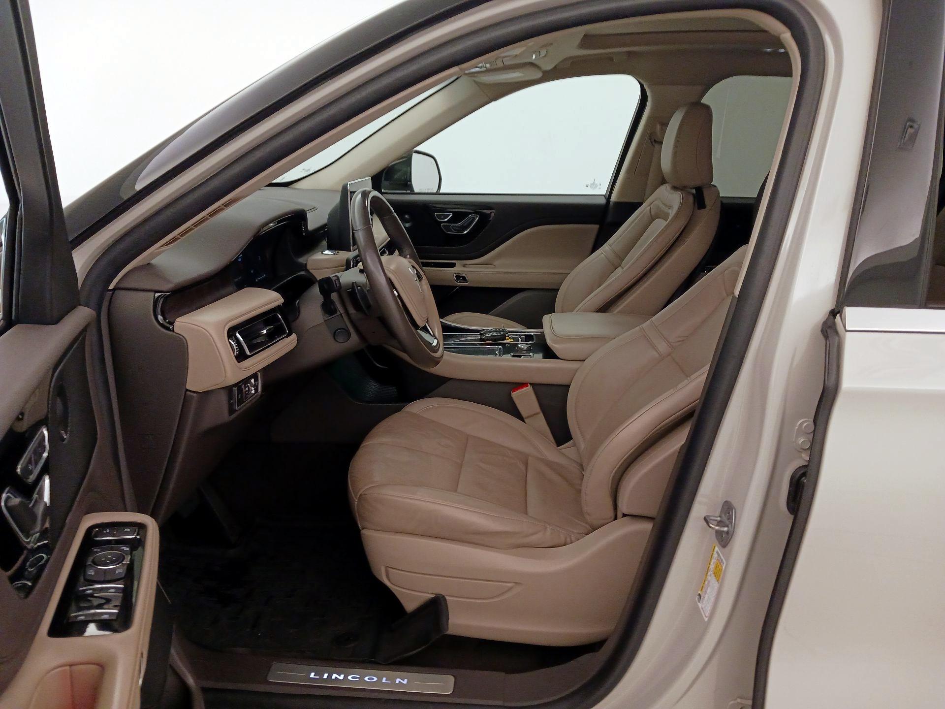 Thumbnail: 2022 Lincoln Aviator - 11