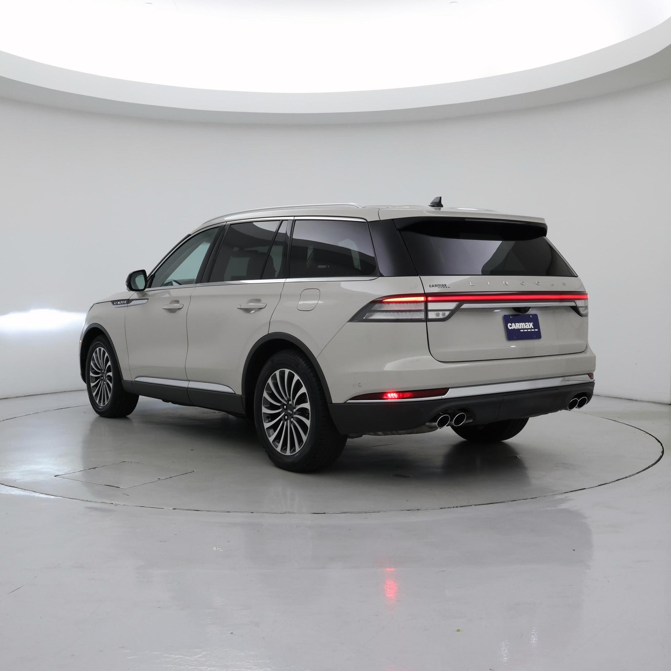 Thumbnail: 2022 Lincoln Aviator - 2