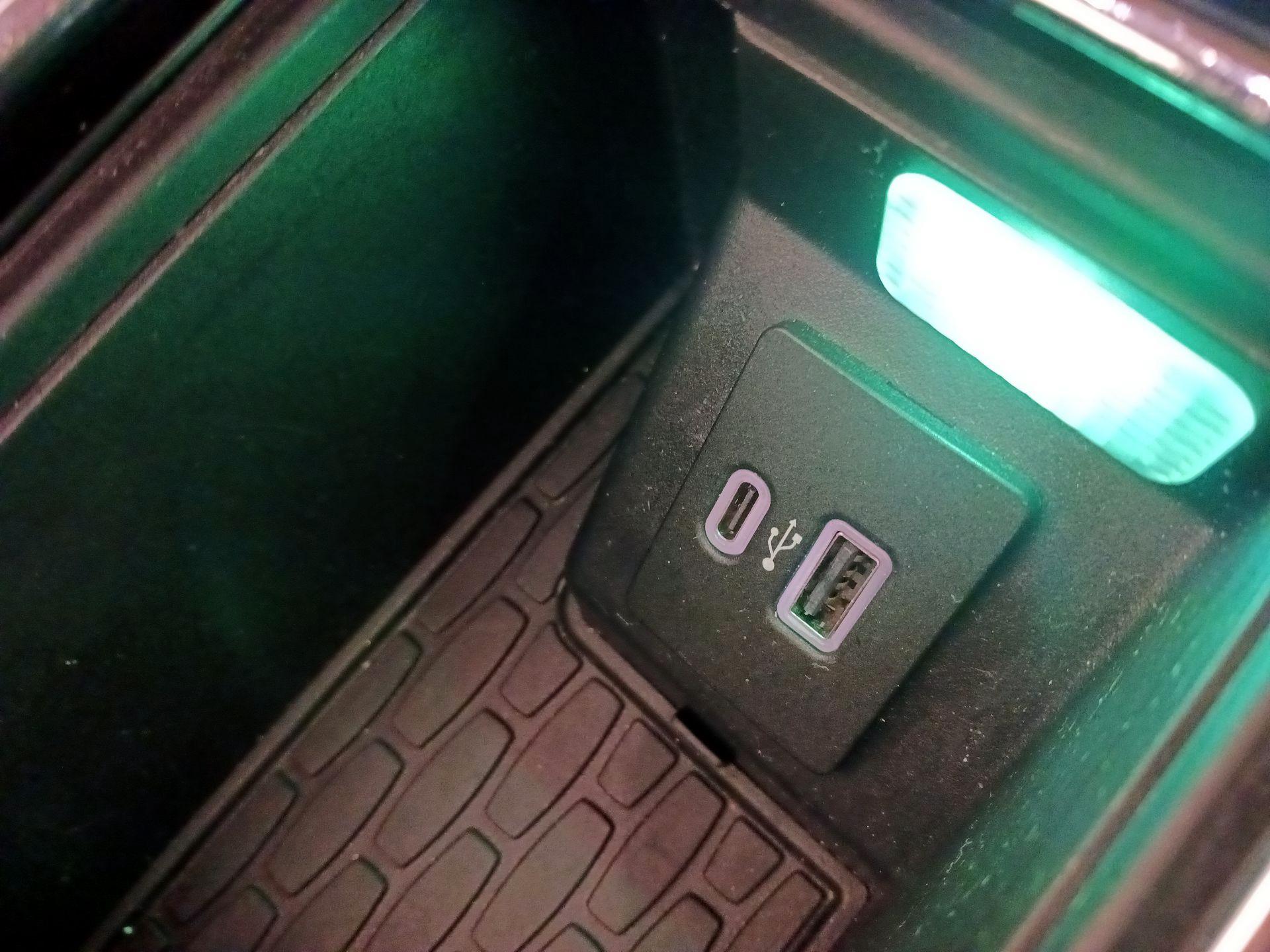 Thumbnail: 2022 Lincoln Aviator - 19