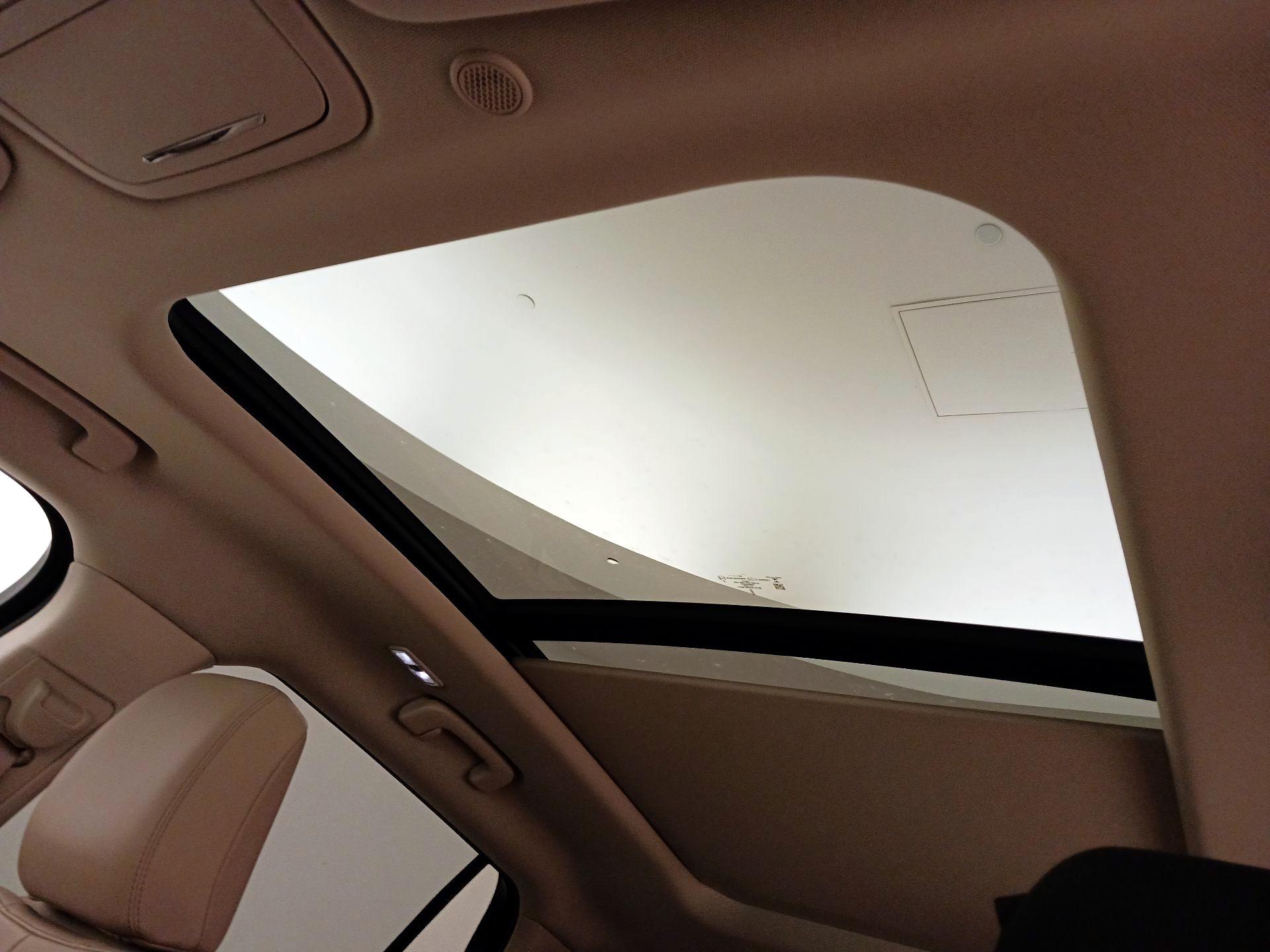 Thumbnail: 2022 Lincoln Aviator - 20