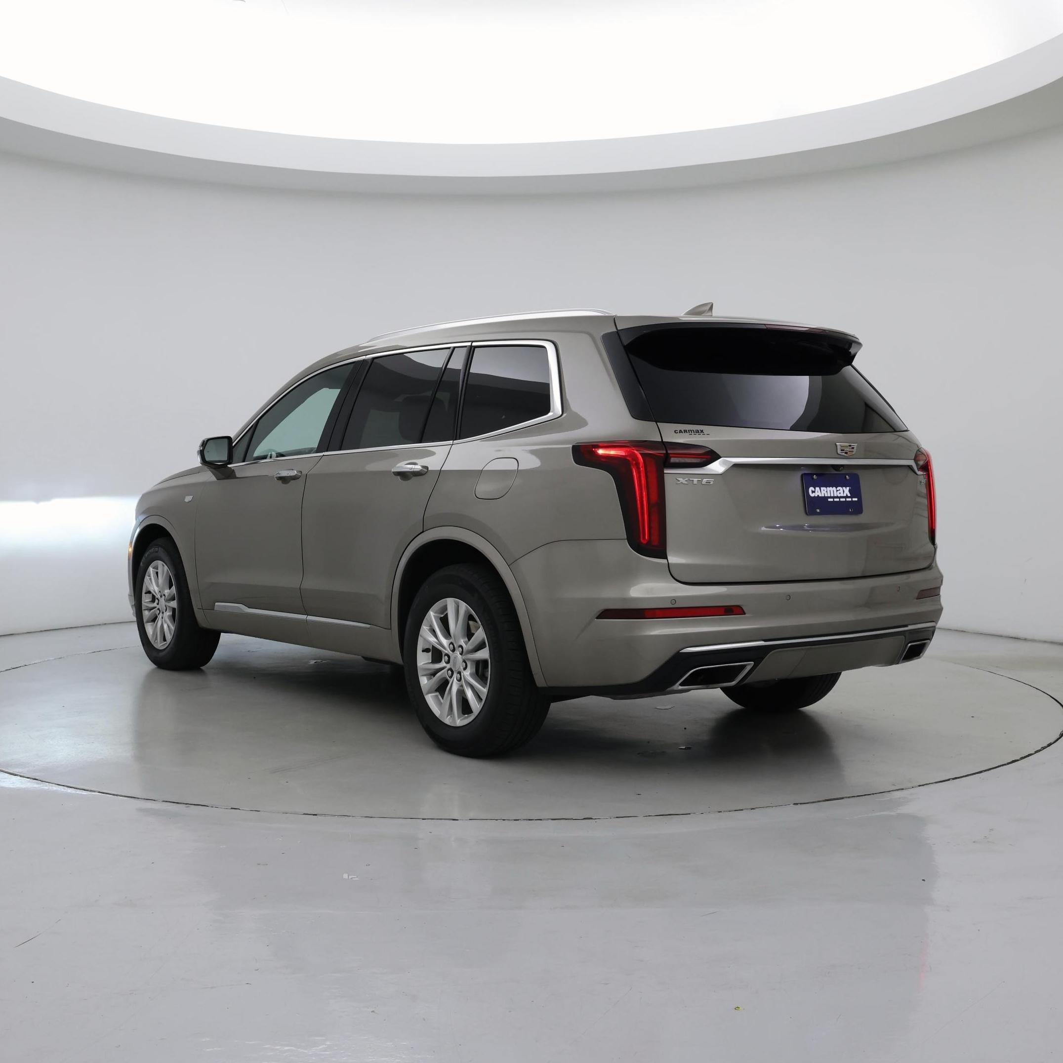 Thumbnail: 2022 Cadillac XT6 - 2
