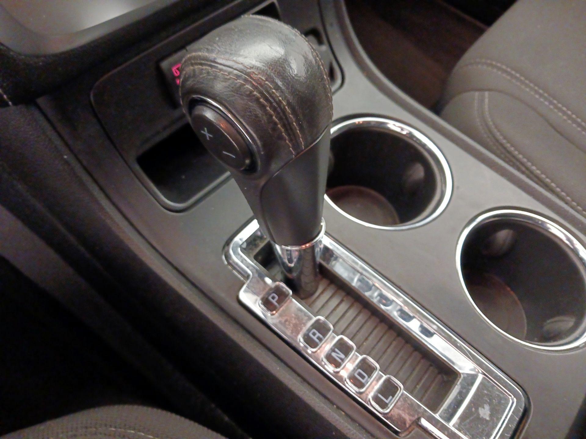 Thumbnail: 2015 GMC Acadia - 17