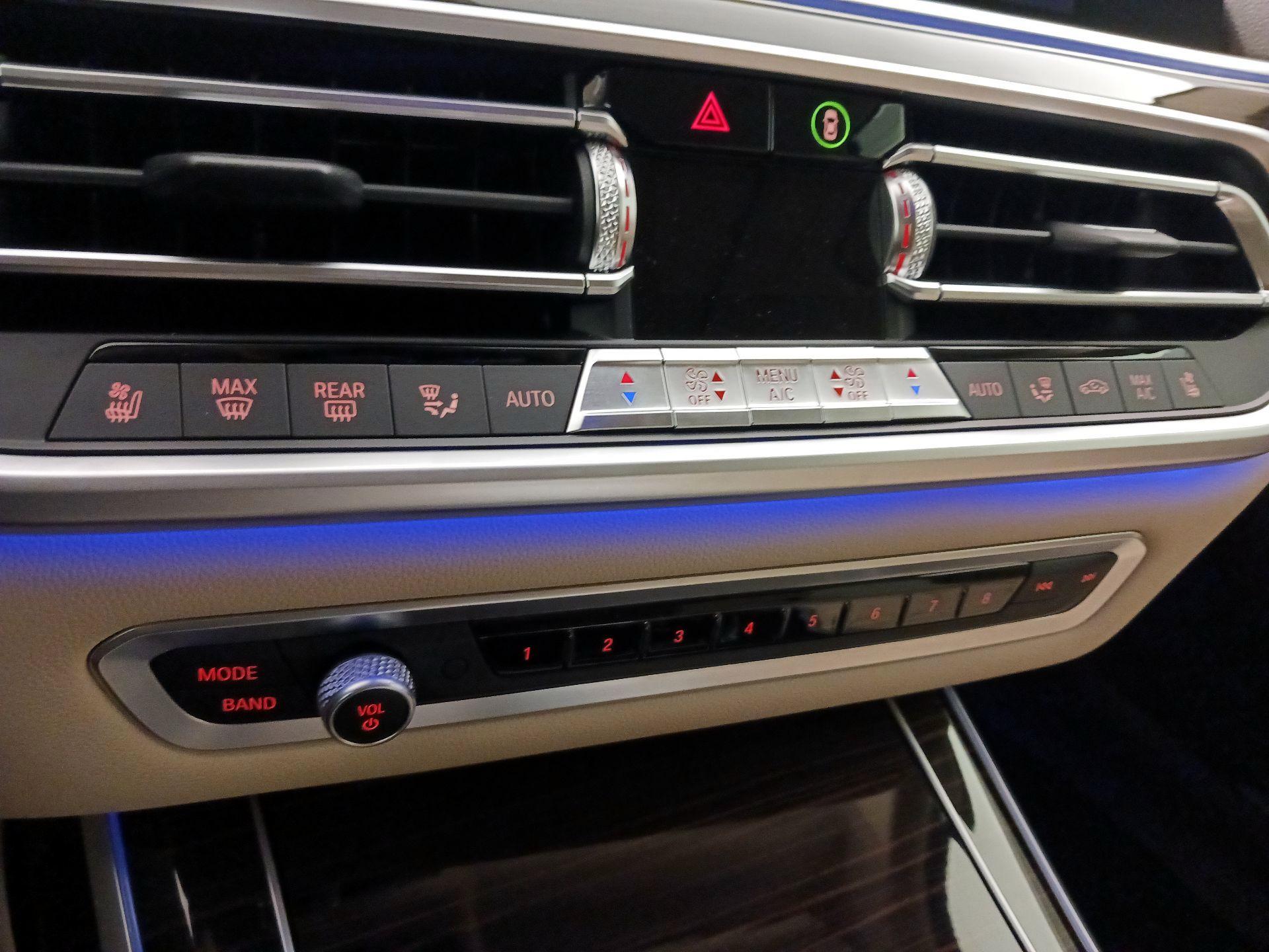 Thumbnail: 2019 BMW X7 - 17