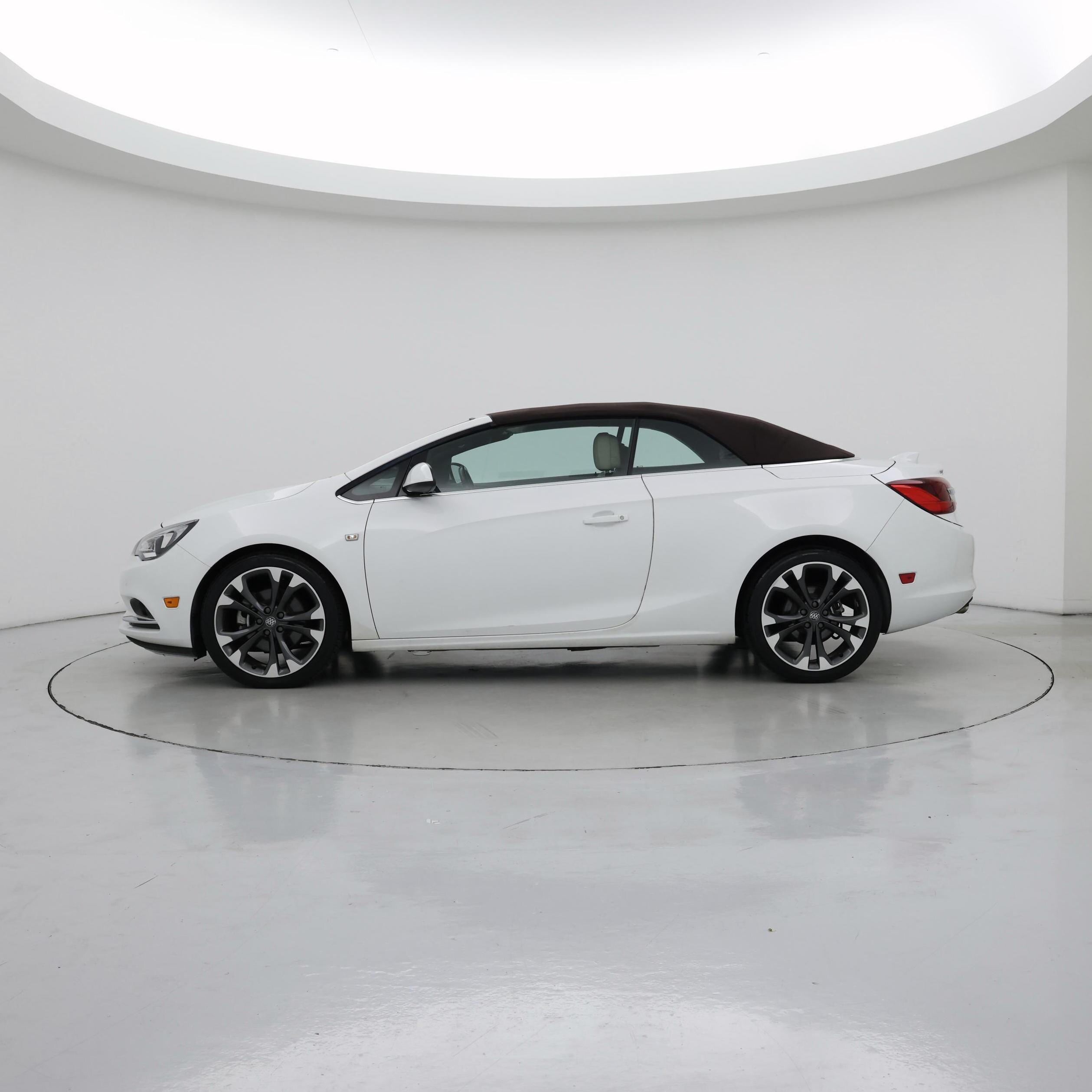 Thumbnail: 2018 Buick Cascada - 3