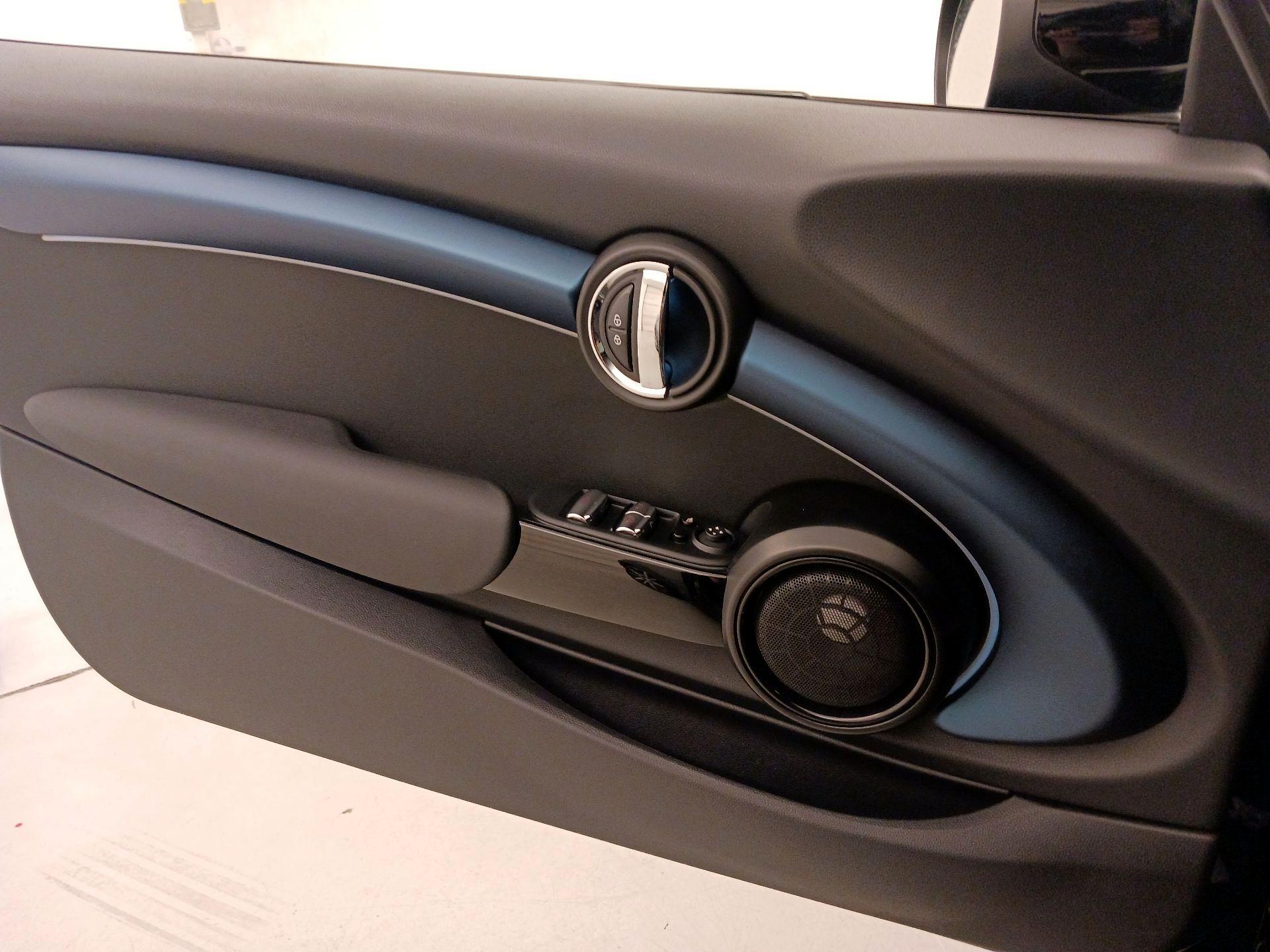 Thumbnail: 2023 MINI Cooper - 12