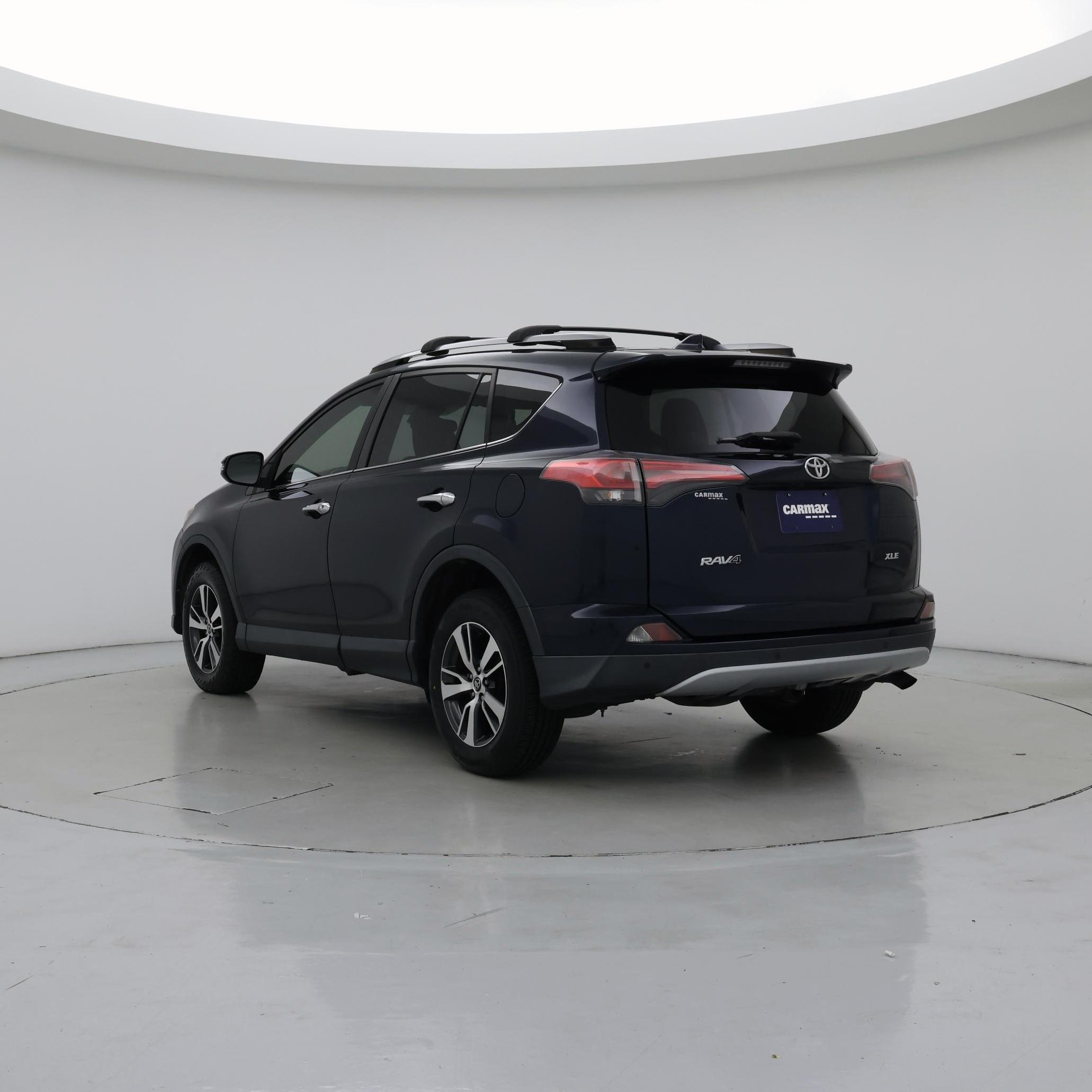 Thumbnail: 2018 Toyota RAV4 - 2