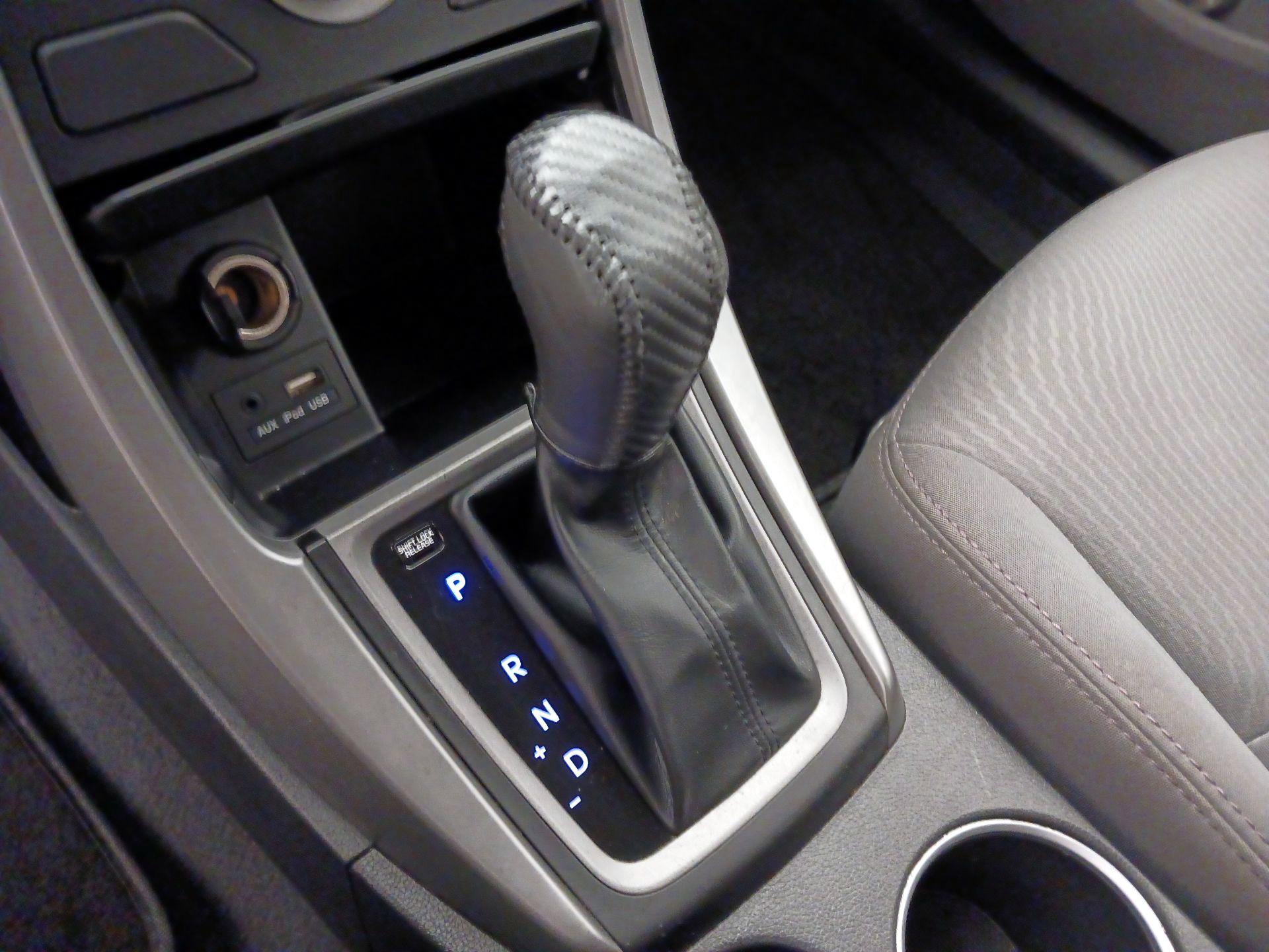 Thumbnail: 2016 Hyundai Elantra - 16