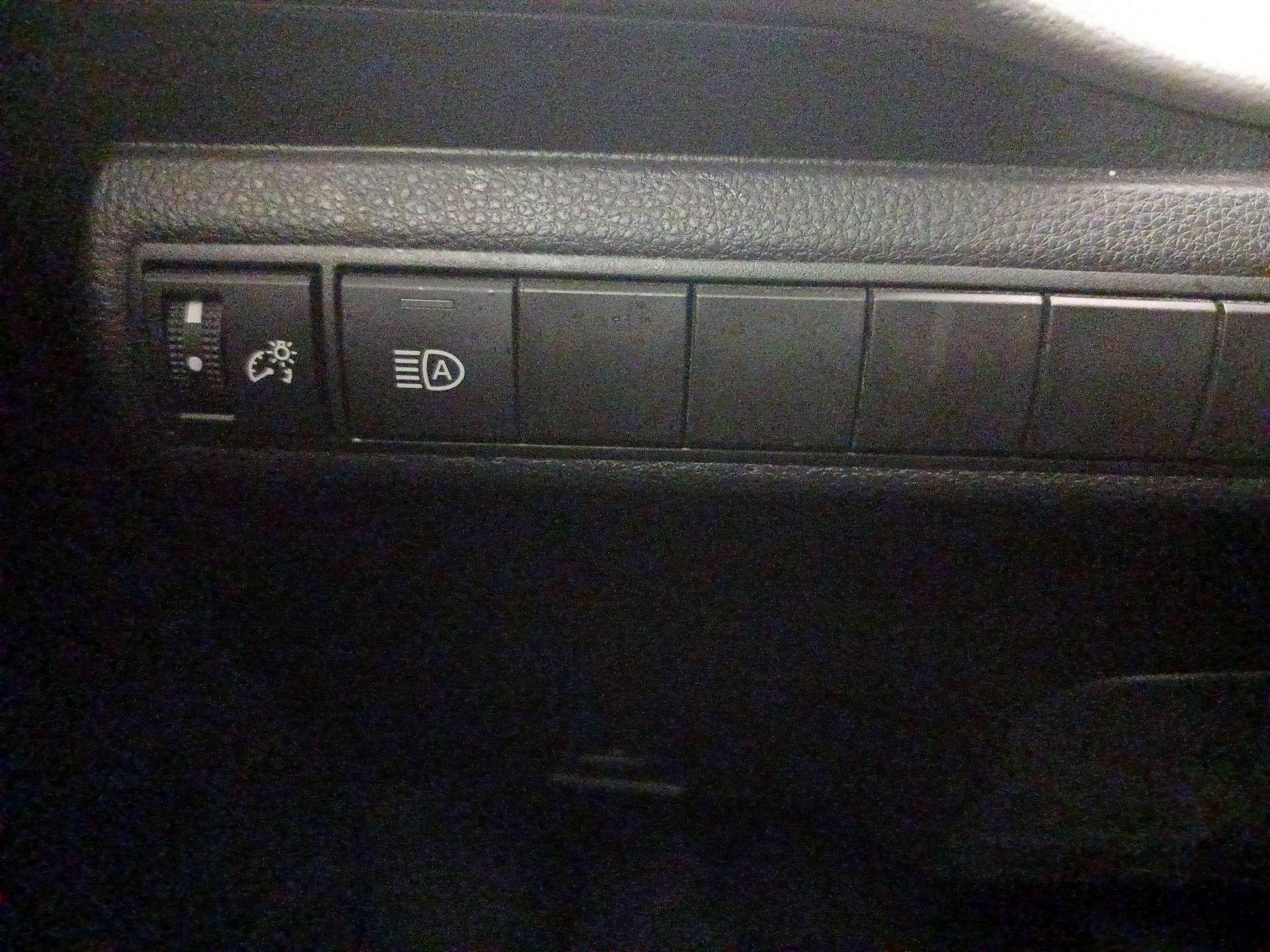 Thumbnail: 2024 Toyota Corolla - 11