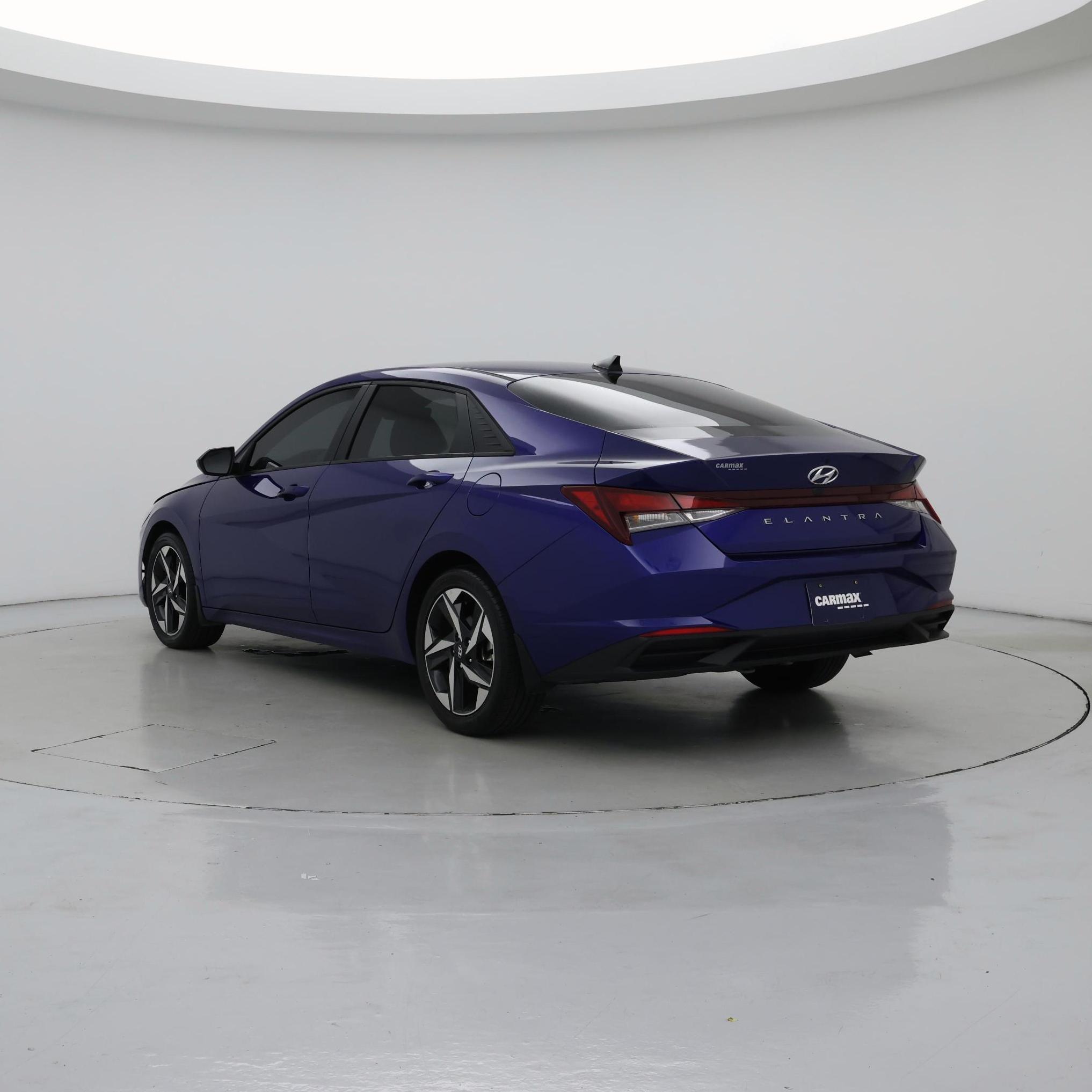 Thumbnail: 2023 Hyundai Elantra - 2