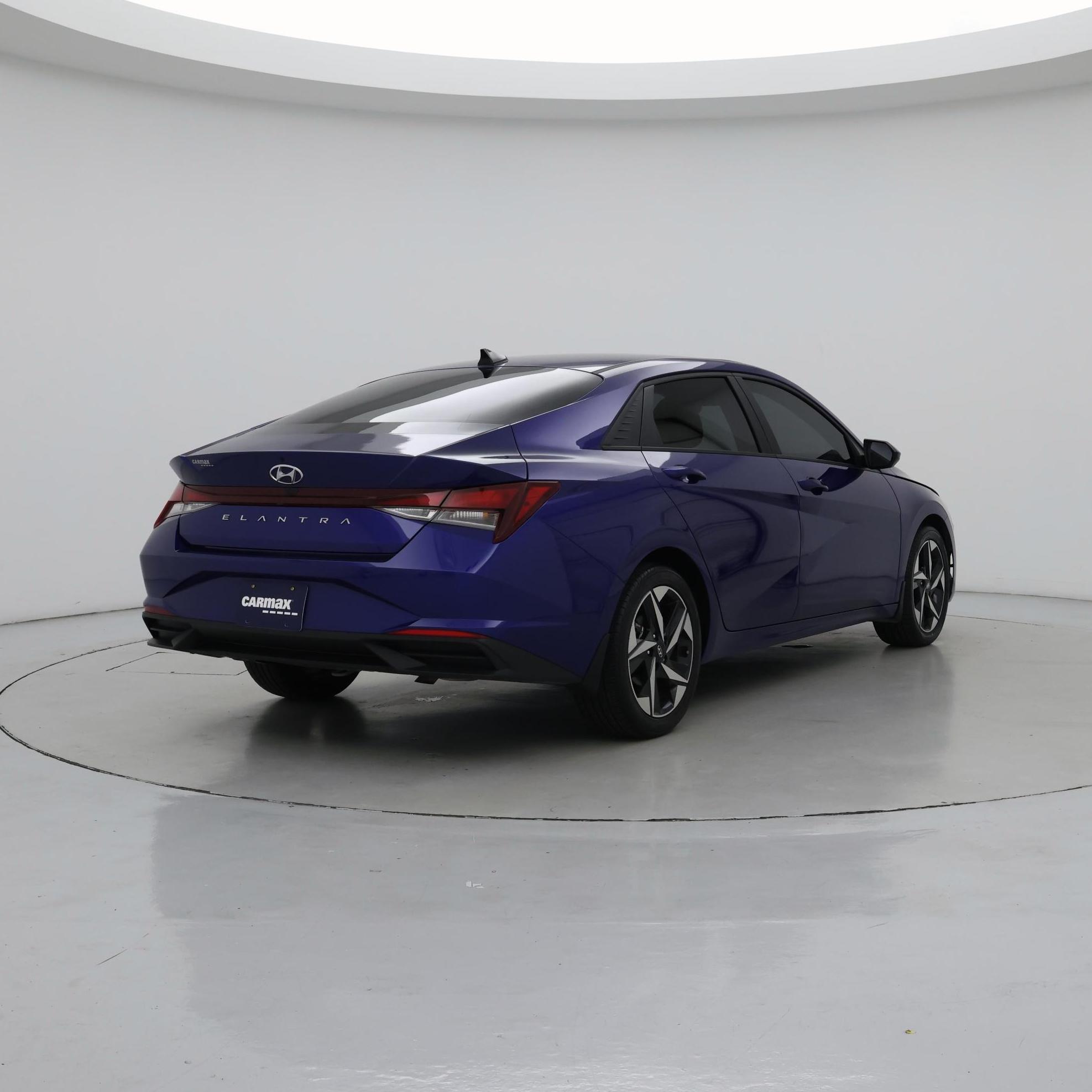 Thumbnail: 2023 Hyundai Elantra - 8