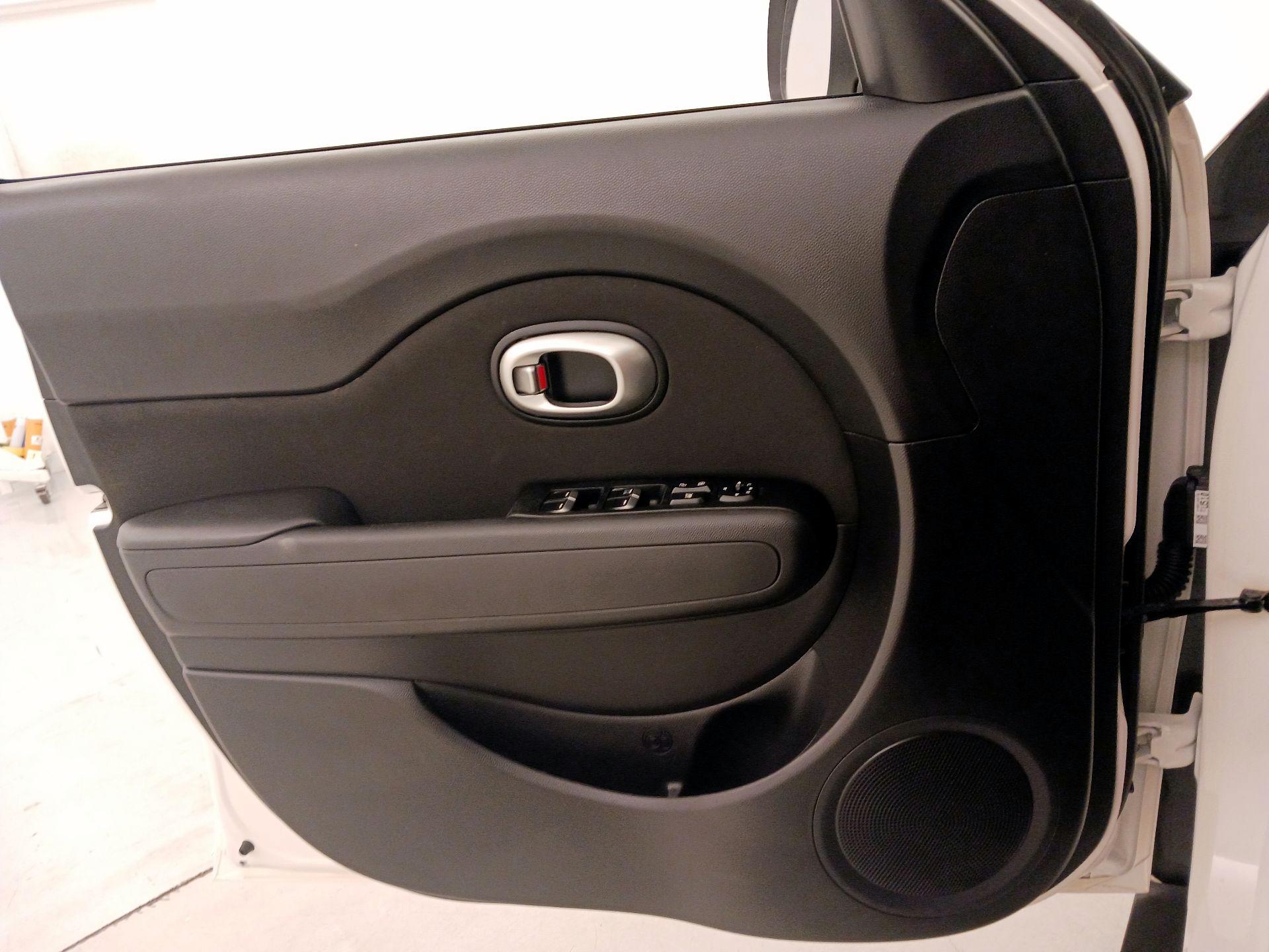Thumbnail: 2019 Kia Soul - 12
