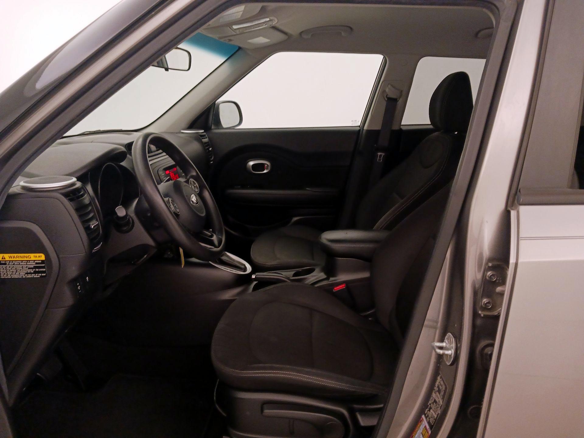 Thumbnail: 2016 Kia Soul - 11