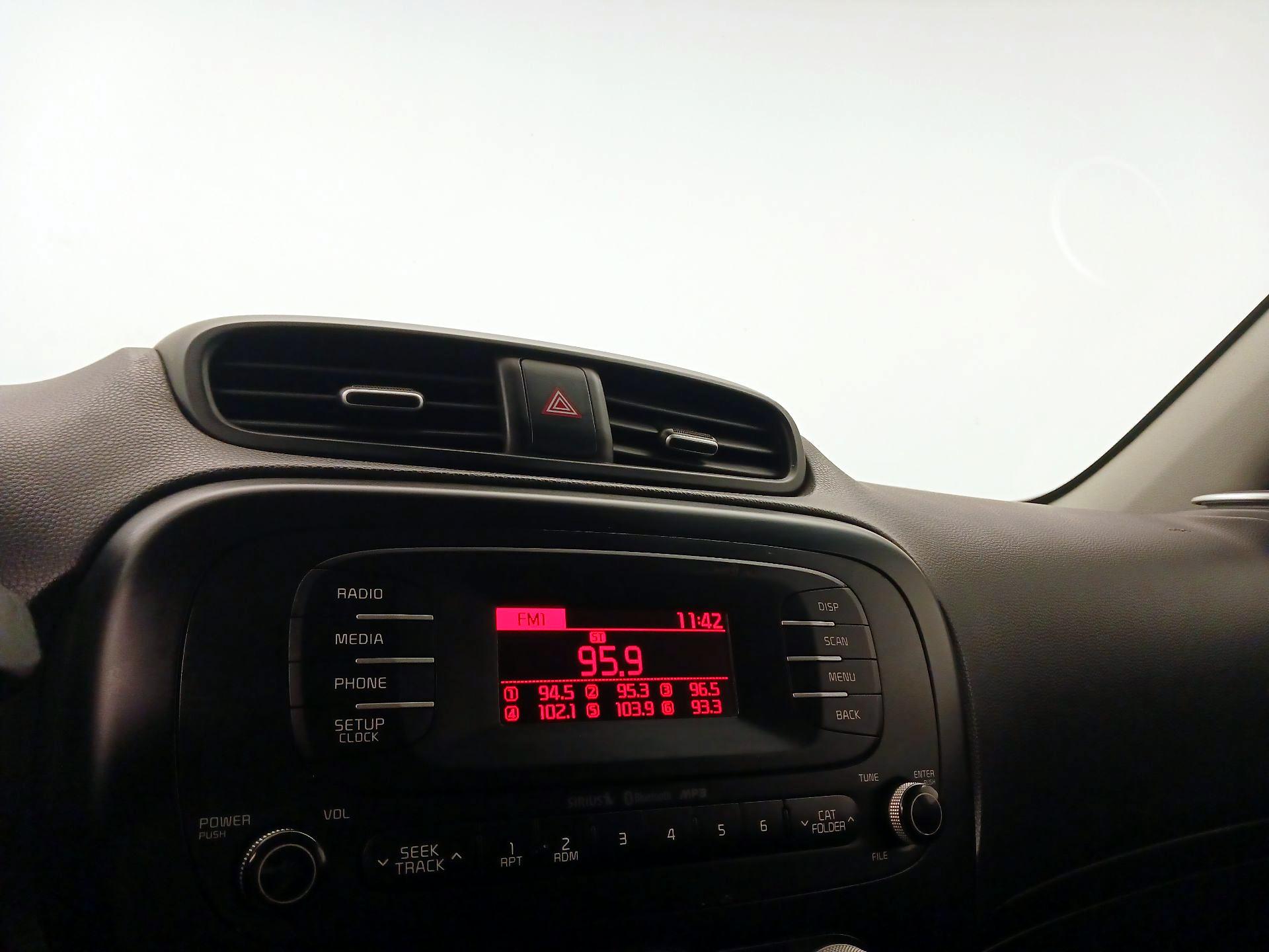 Thumbnail: 2016 Kia Soul - 14