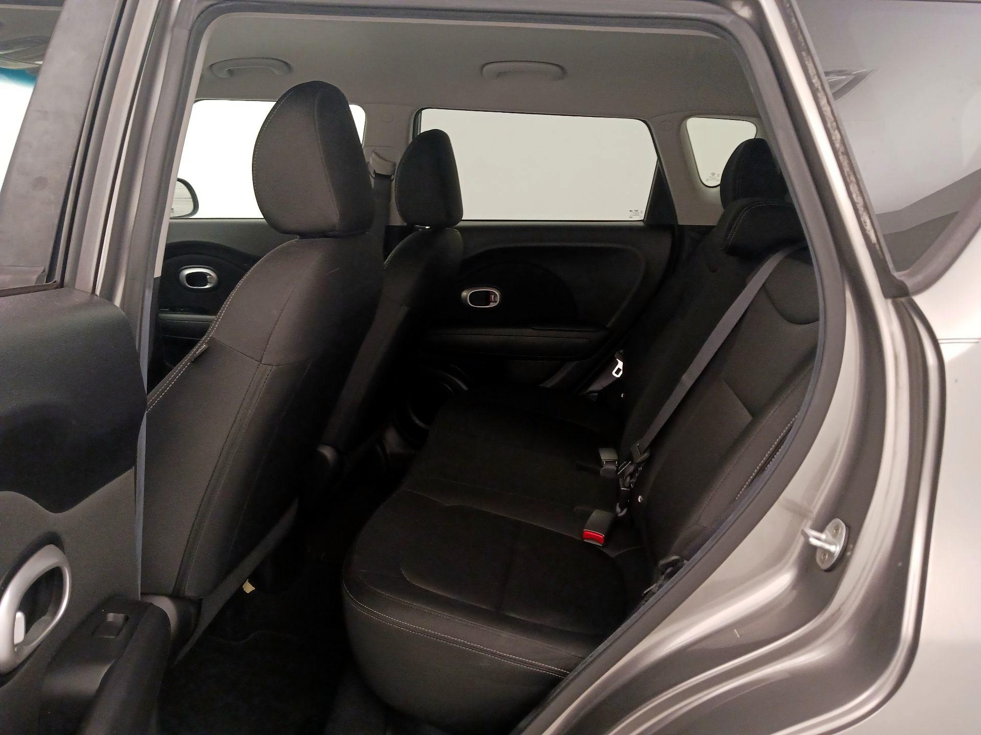 Thumbnail: 2016 Kia Soul - 18