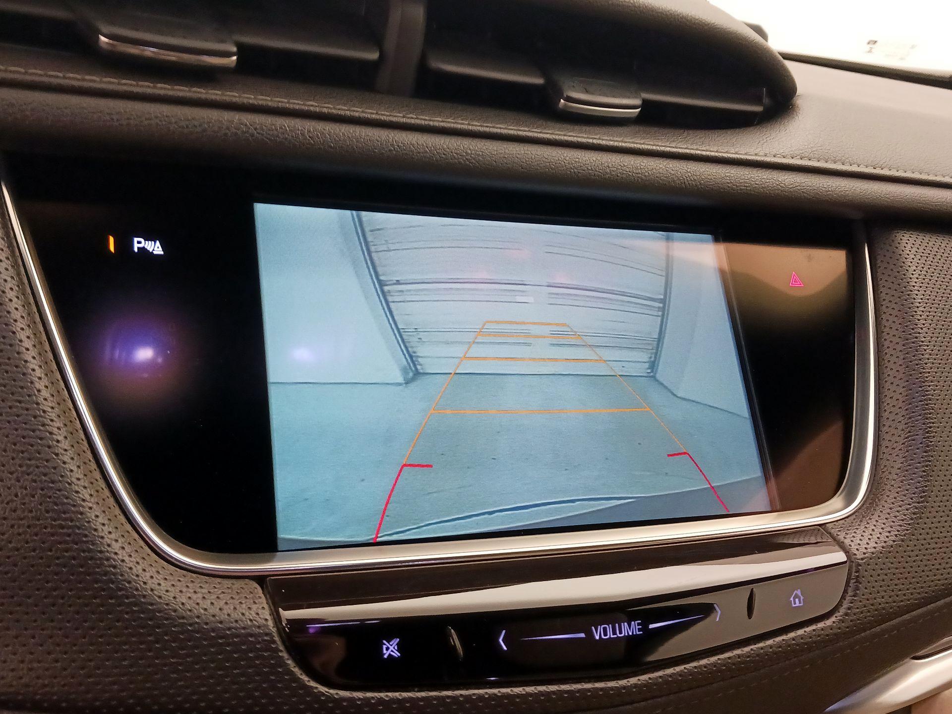 Thumbnail: 2017 Cadillac XT5 - 15