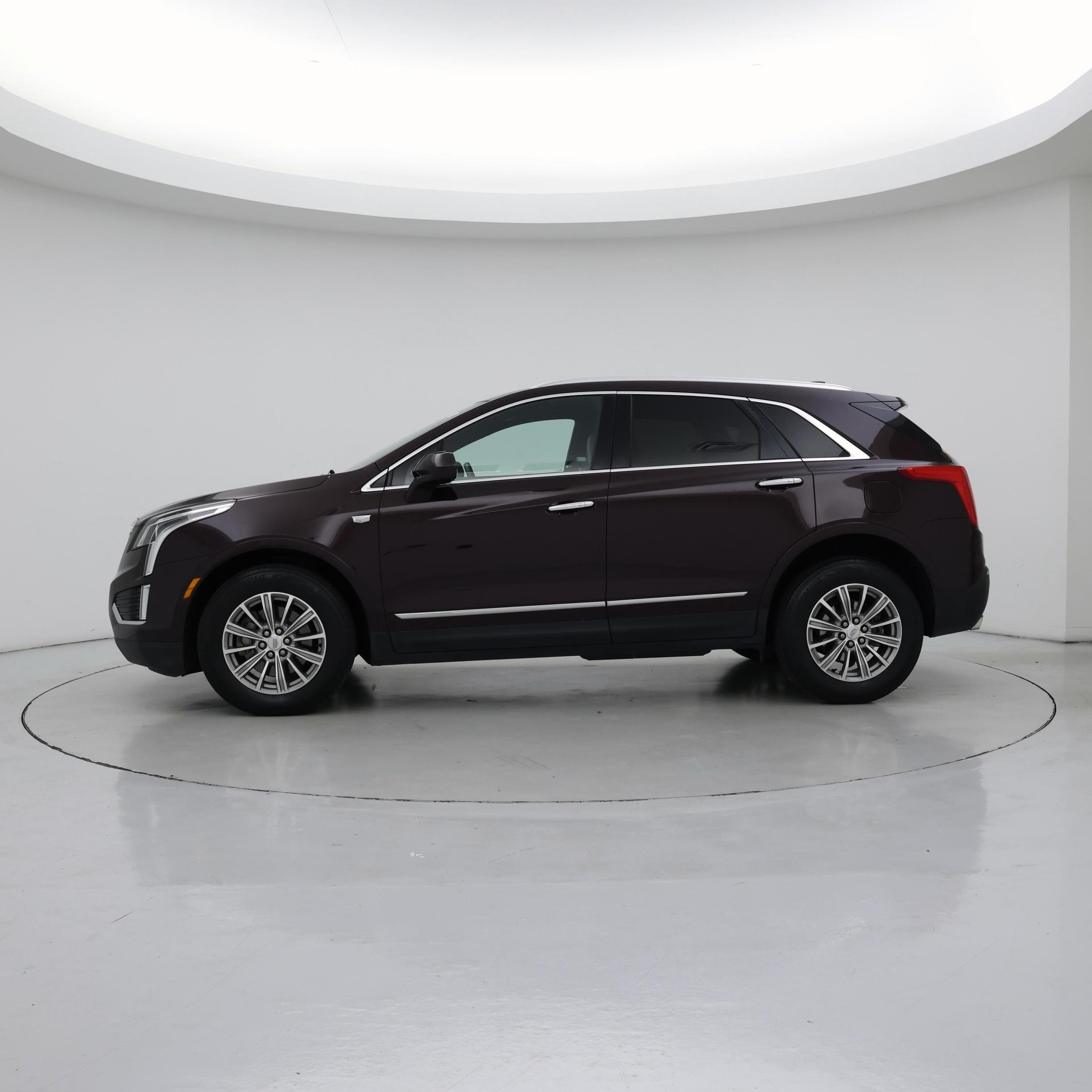 Thumbnail: 2017 Cadillac XT5 - 3