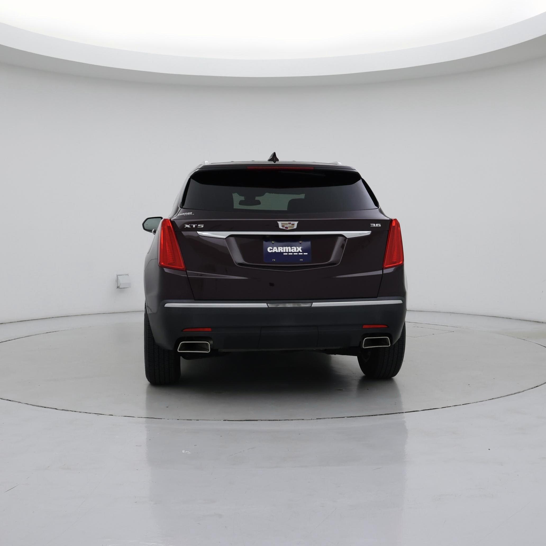 Thumbnail: 2017 Cadillac XT5 - 6