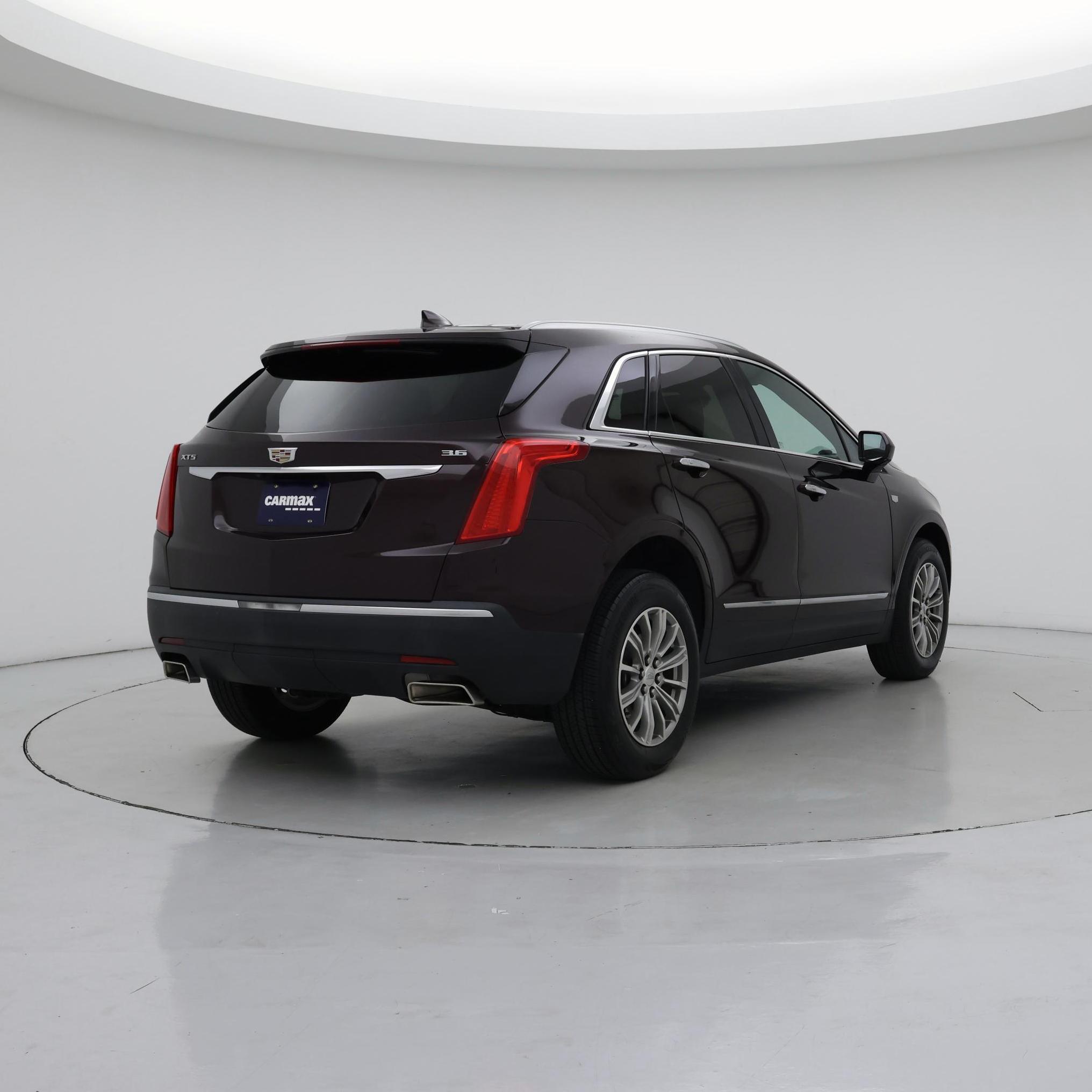Thumbnail: 2017 Cadillac XT5 - 8