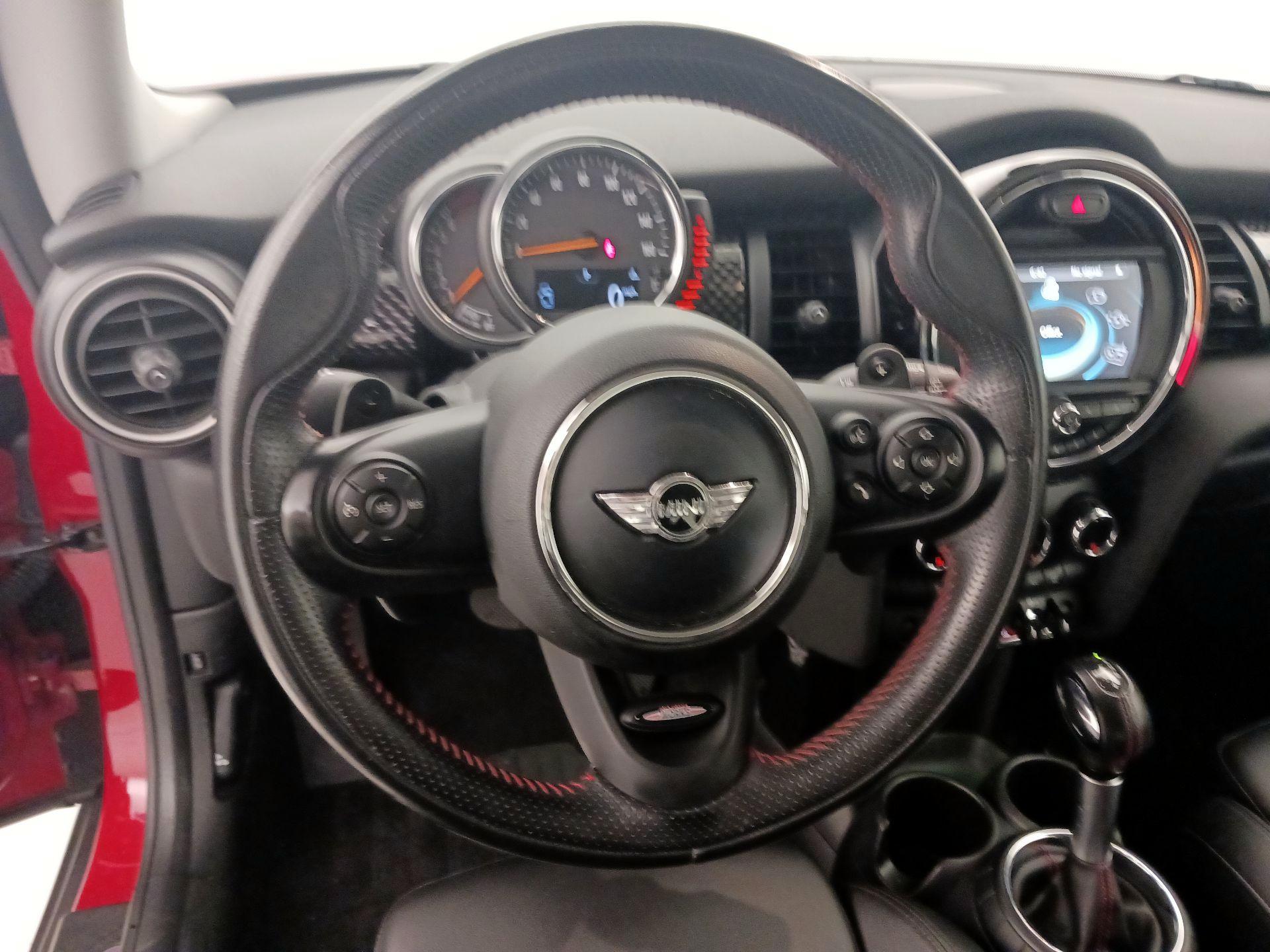 Thumbnail: 2015 MINI Cooper Hardtop - 10