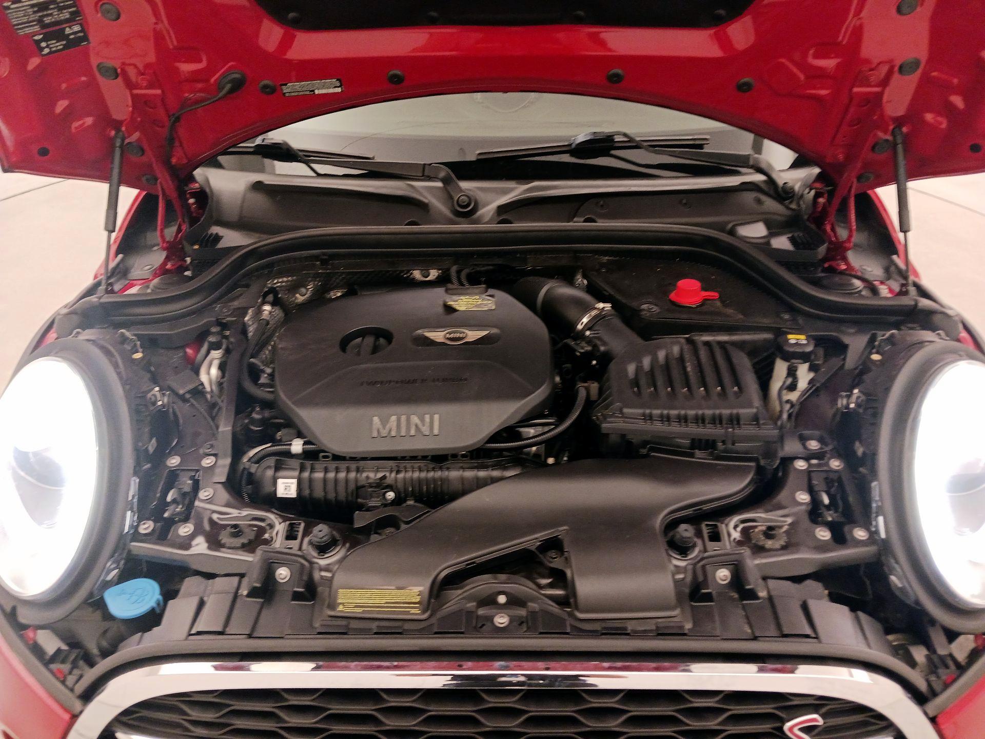 Thumbnail: 2015 MINI Cooper Hardtop - 20