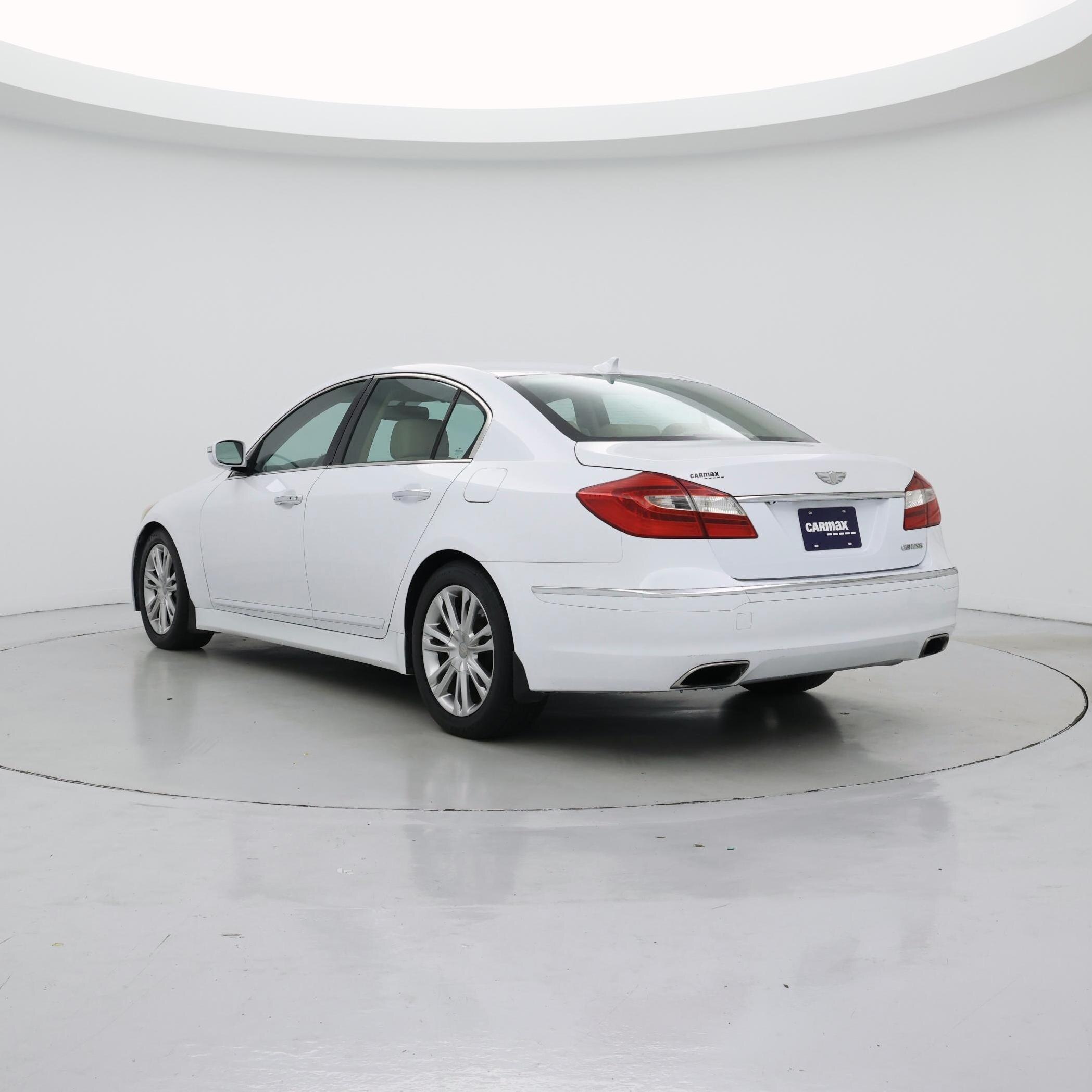 Thumbnail: 2014 Hyundai Genesis - 2