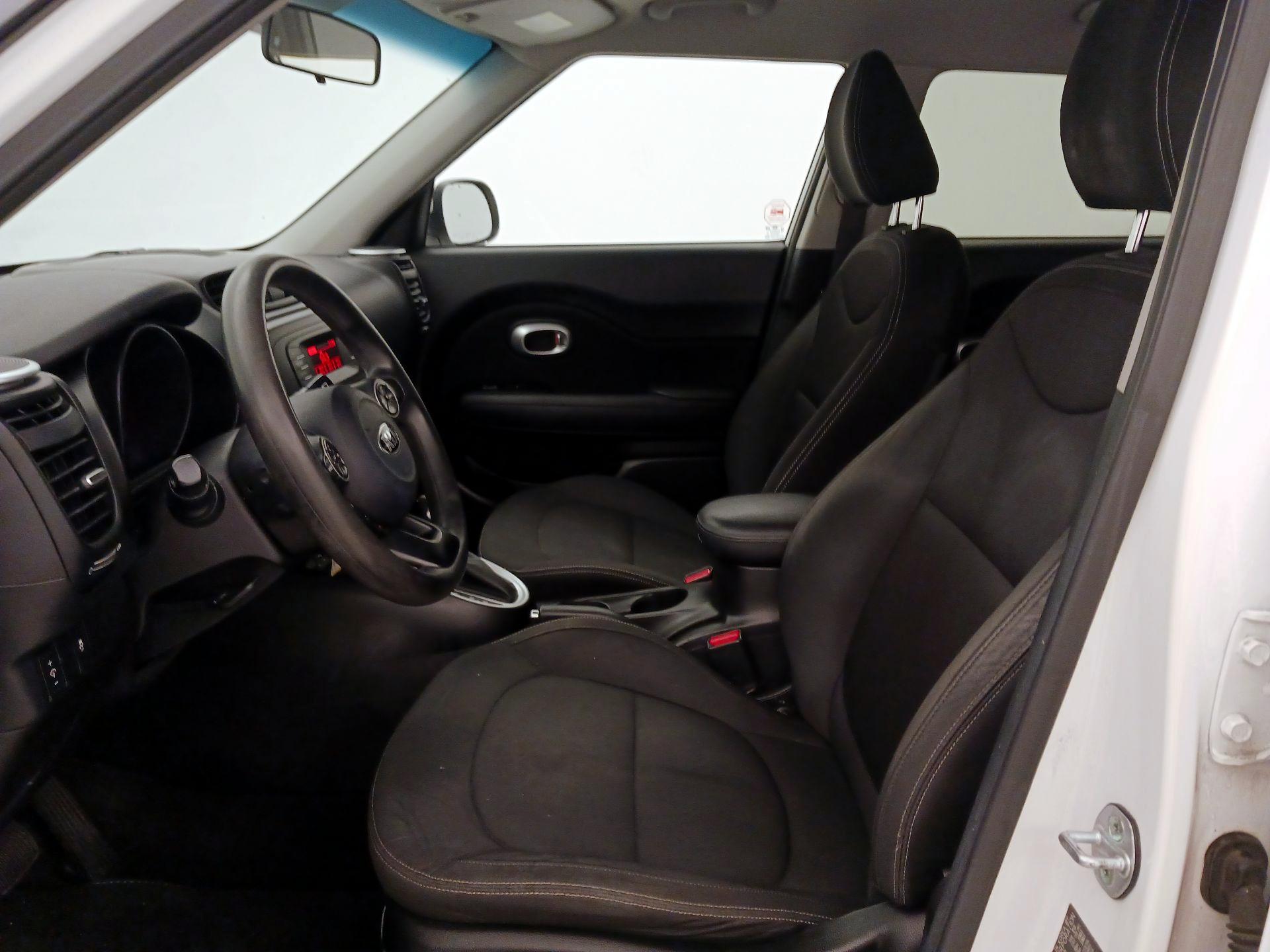 Thumbnail: 2015 Kia Soul - 11