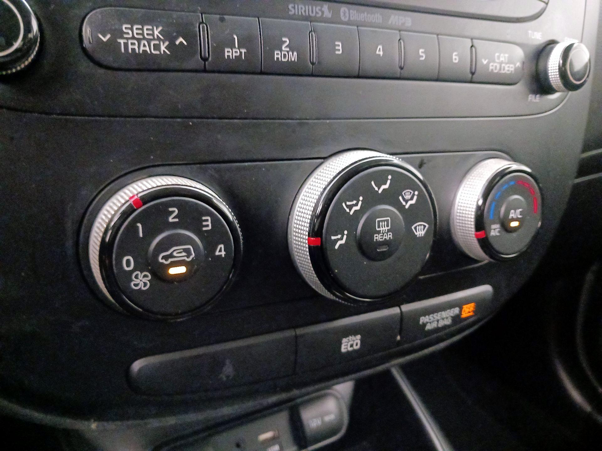 Thumbnail: 2015 Kia Soul - 15