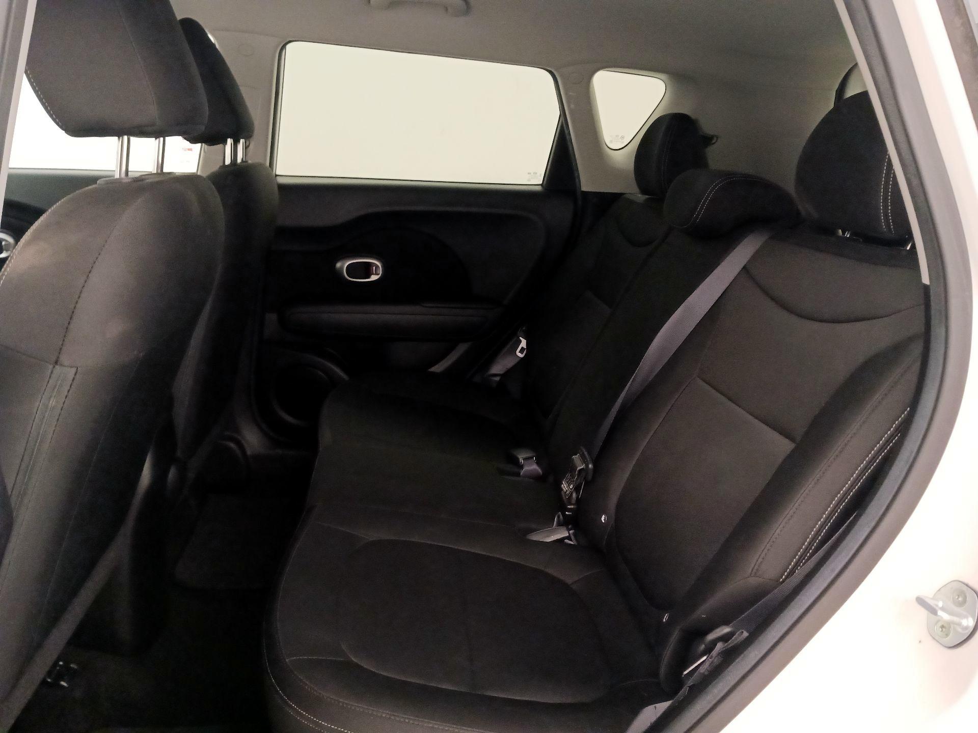 Thumbnail: 2015 Kia Soul - 18